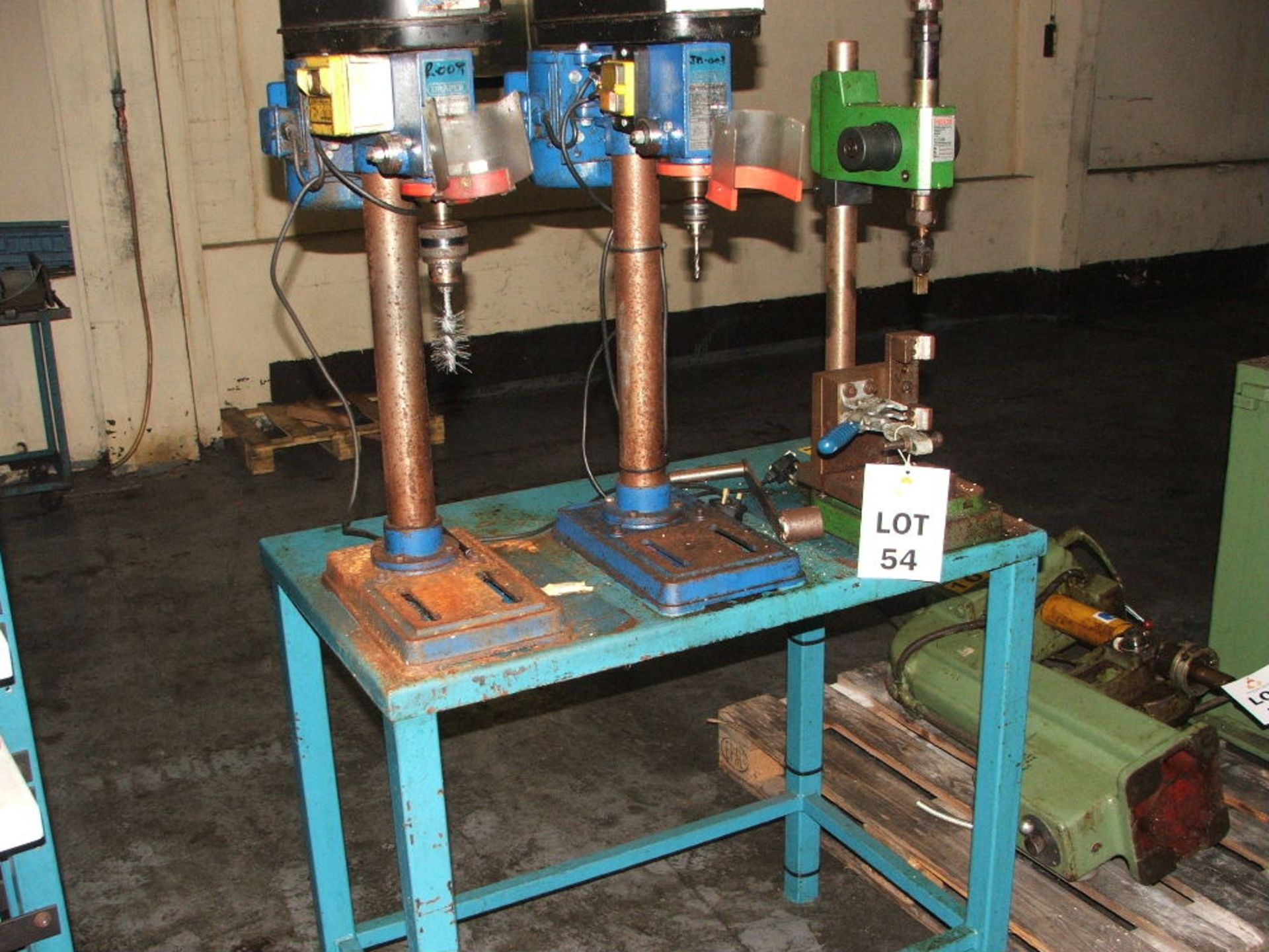 METAL STAND WITH 2 X DRAPER GD13/5B PILLAR DRILL & PRYOR PRESS