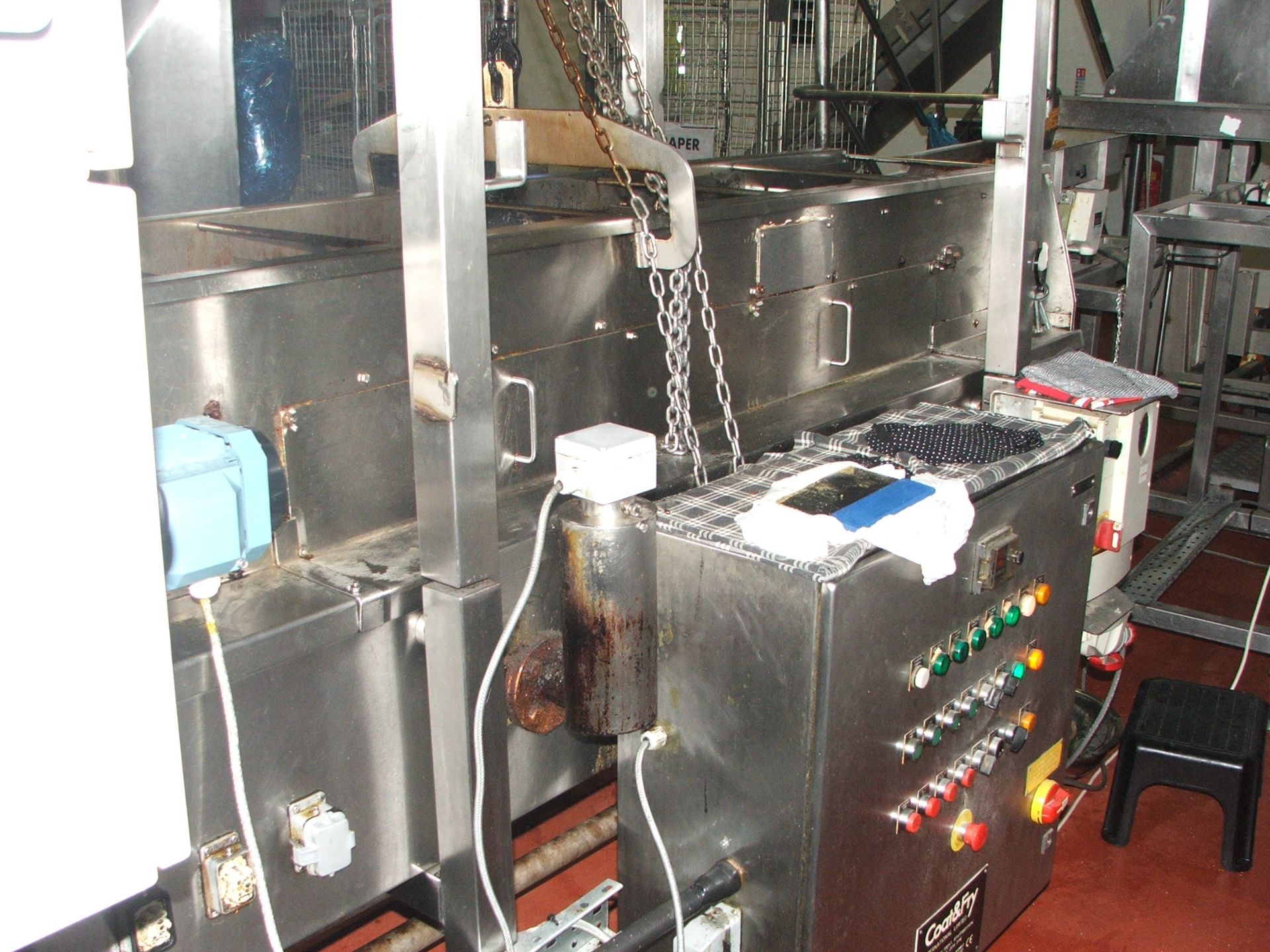 COAT & FRY 3MTR LONG 1200 LTR SNACK FRYER & CONTROL PANEL - Image 4 of 4