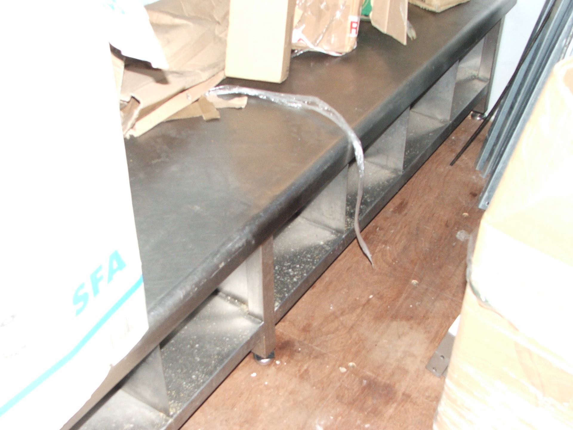 8 MTR LONG S/STEEL LOCKER ROOM BENCH WITH 16 SHOE HOLDERS (8 EACH SIDE) LIFT OUT £15.00