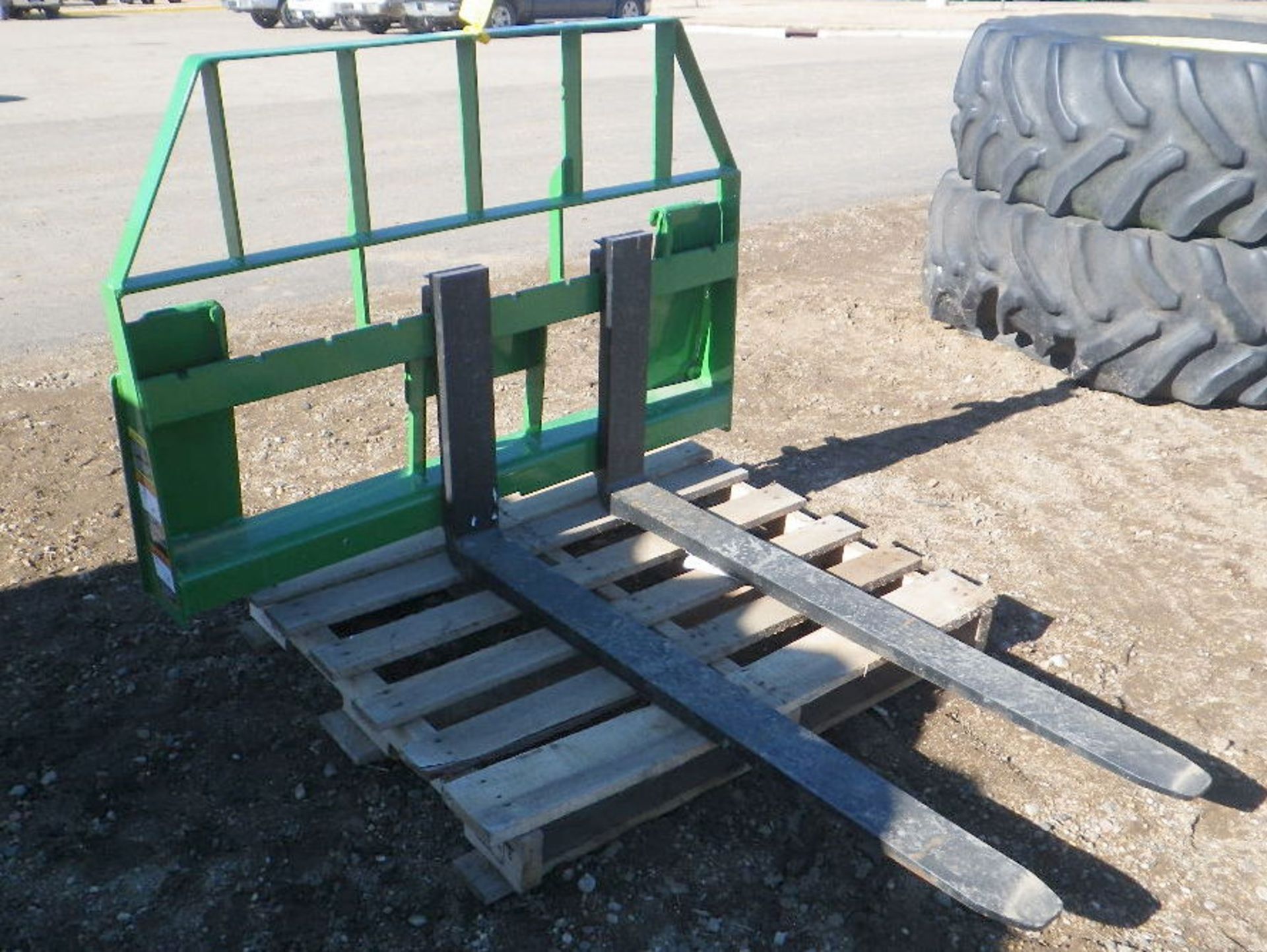 (28) 2017 FRONTIER AP12F 48" PALLET FORKS FOR GLOBAL ATTACH, SN:1XFAP12FKG0037969 - Image 2 of 4