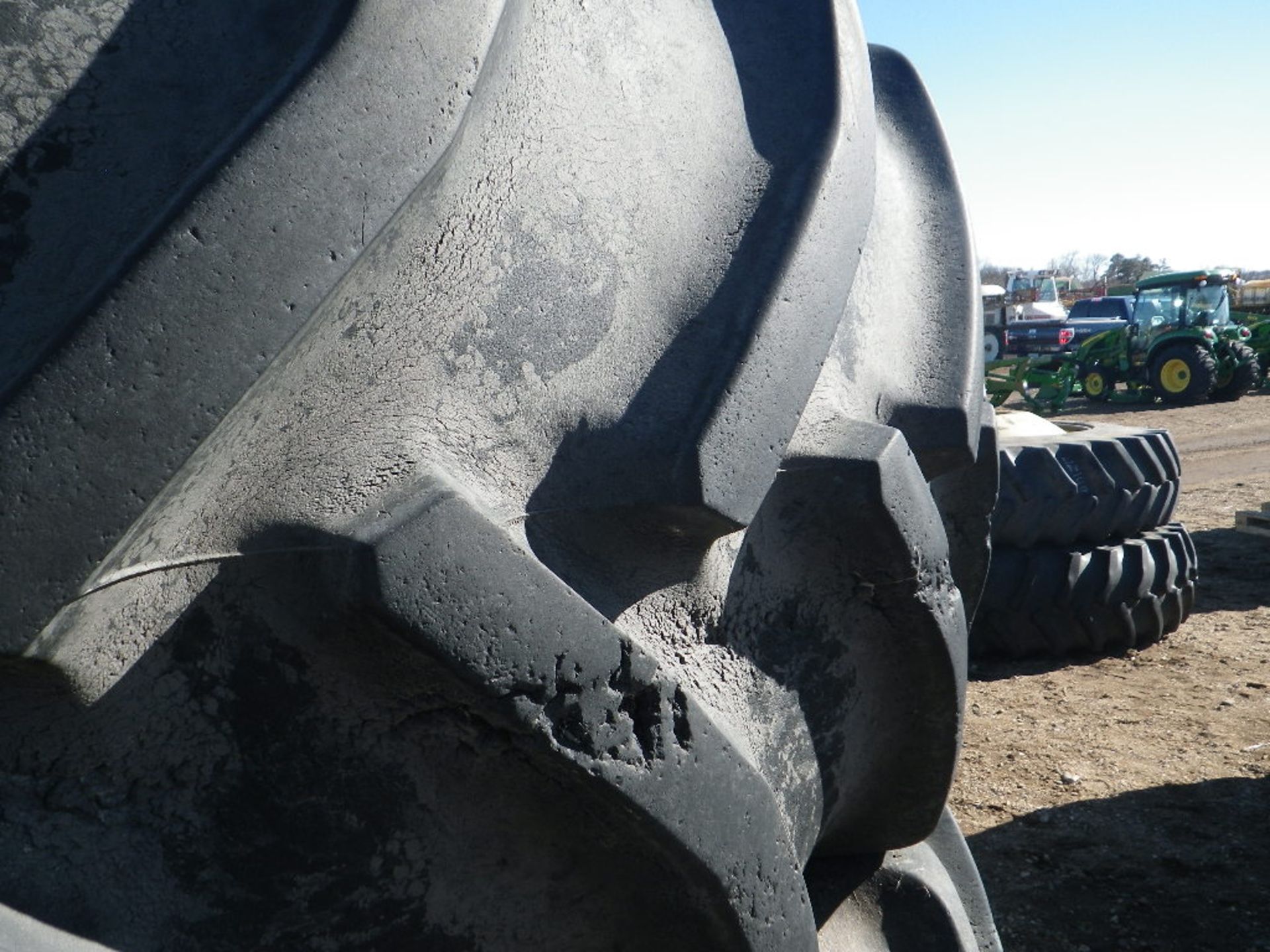 (30) 1 PAIR GY 800/70R38 SUPER TRACTION RADIAL COMBINE TIRES W/STUBBLE DAMAGE - TIRES ONLY - Image 2 of 4