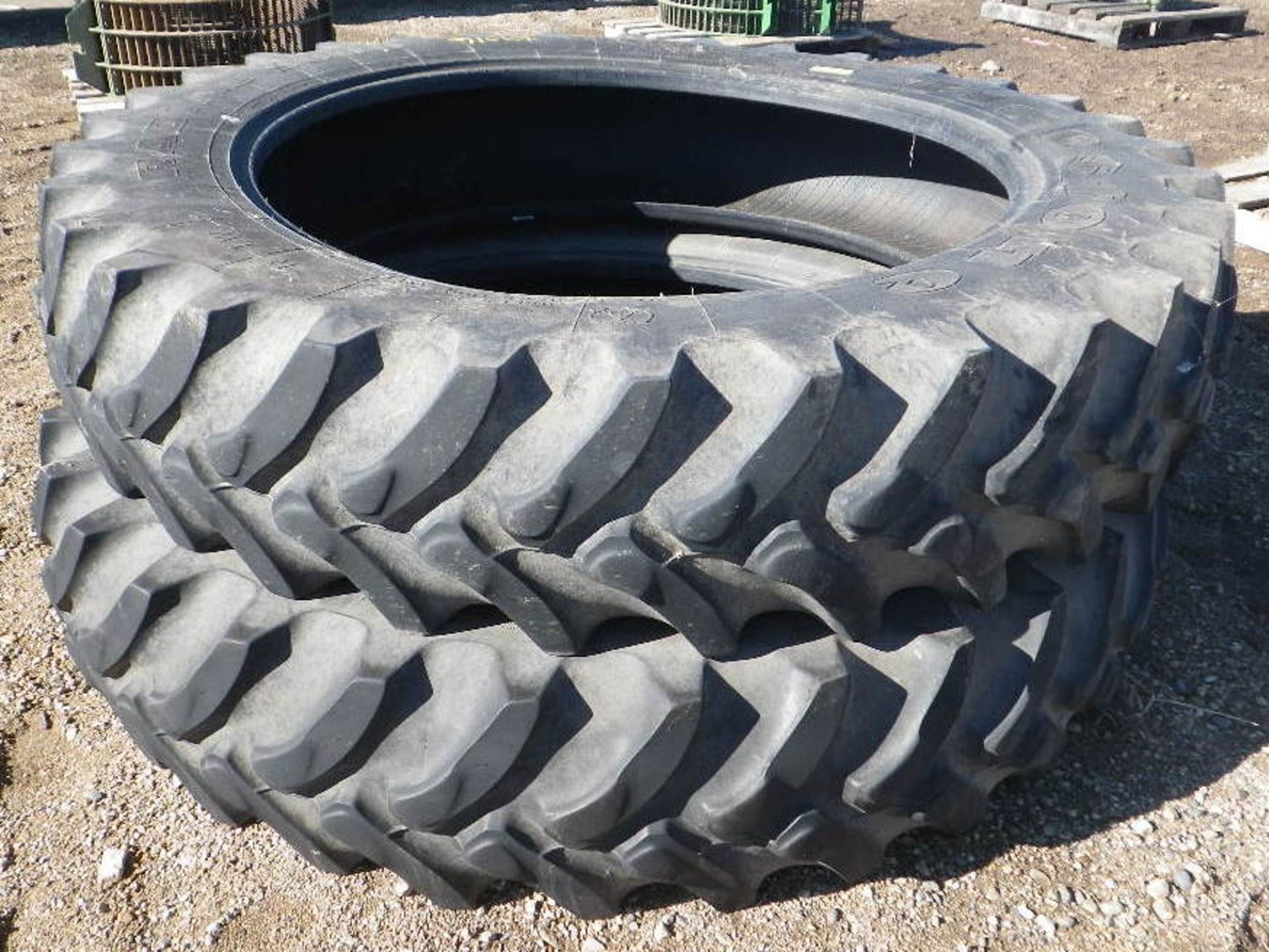 (43) 1 PAIR FS 380/90R46 RADIAL 9000 SPRAYER TIRES - Image 2 of 2