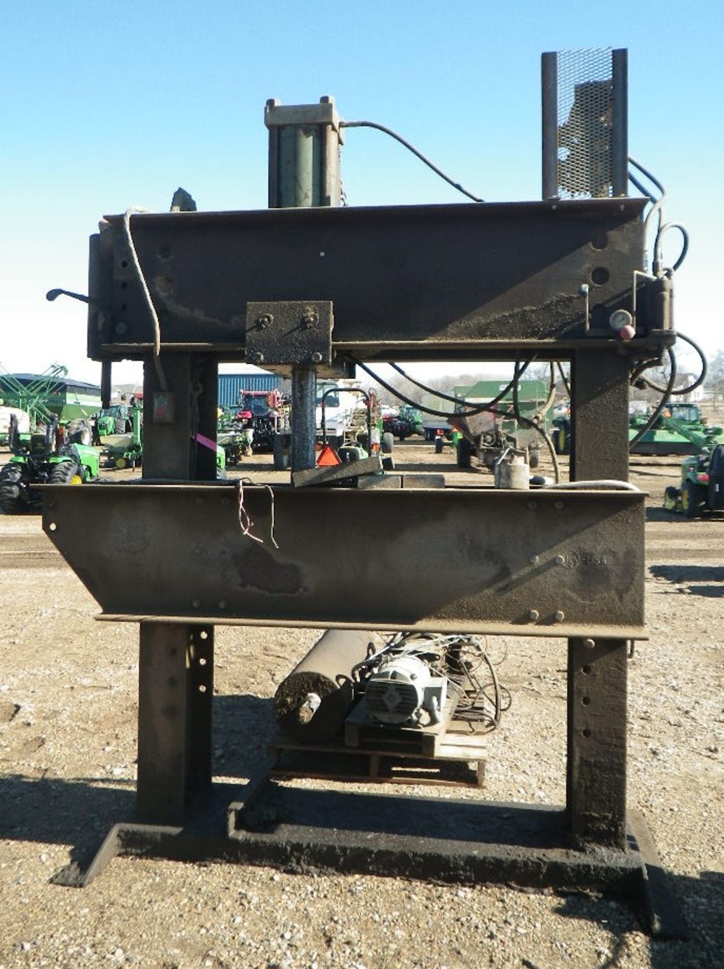 (50) HOMEMADE SHOP PRESS W/POWER UNIT, WAS WORKING FINE WHEN REMOVED FROM OLD SHOP