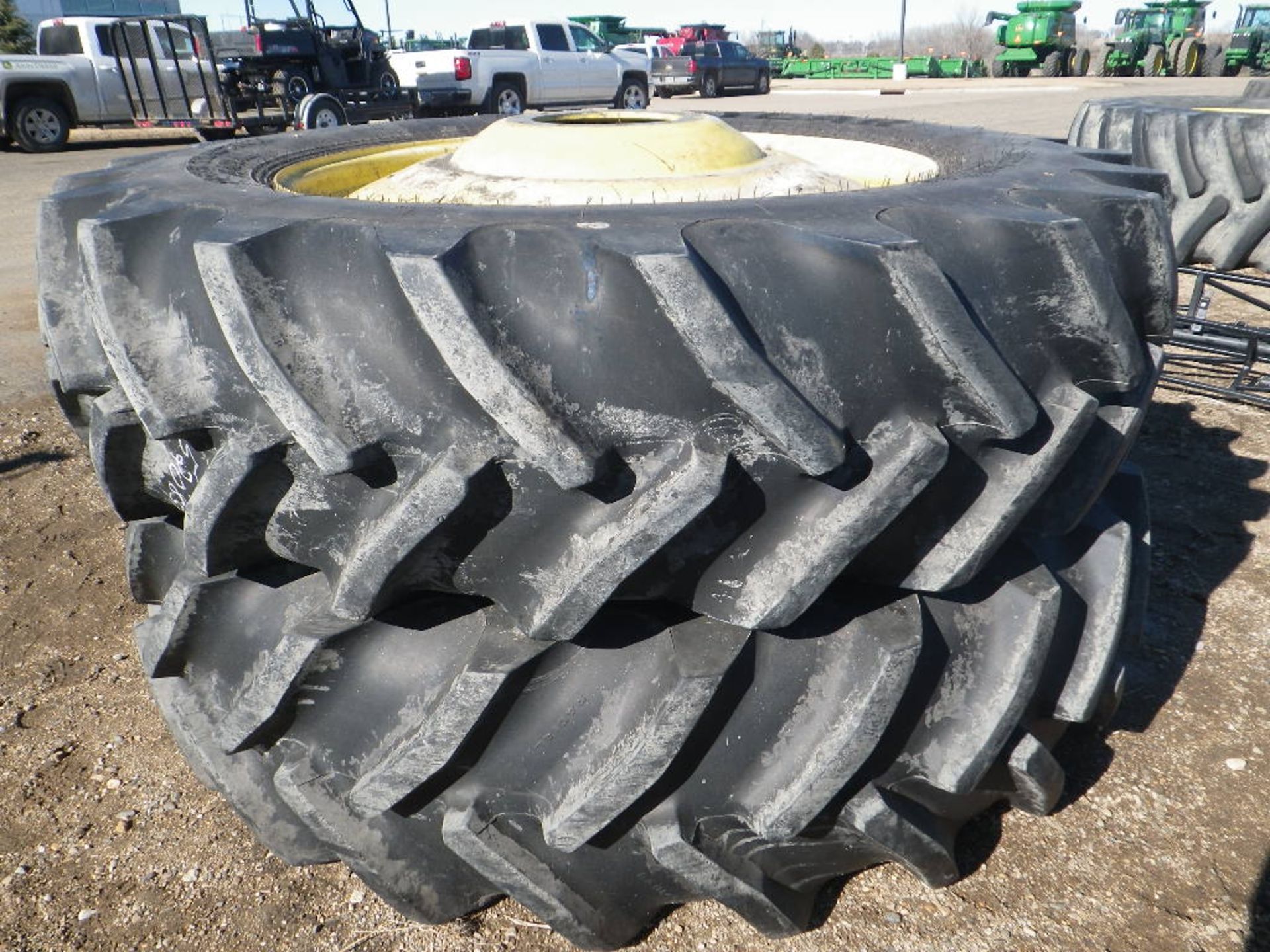 (37) 1 PAIR GY 520/85R46, 10 HOLE, 11" PILOT FOR TRACTOR - Image 2 of 3