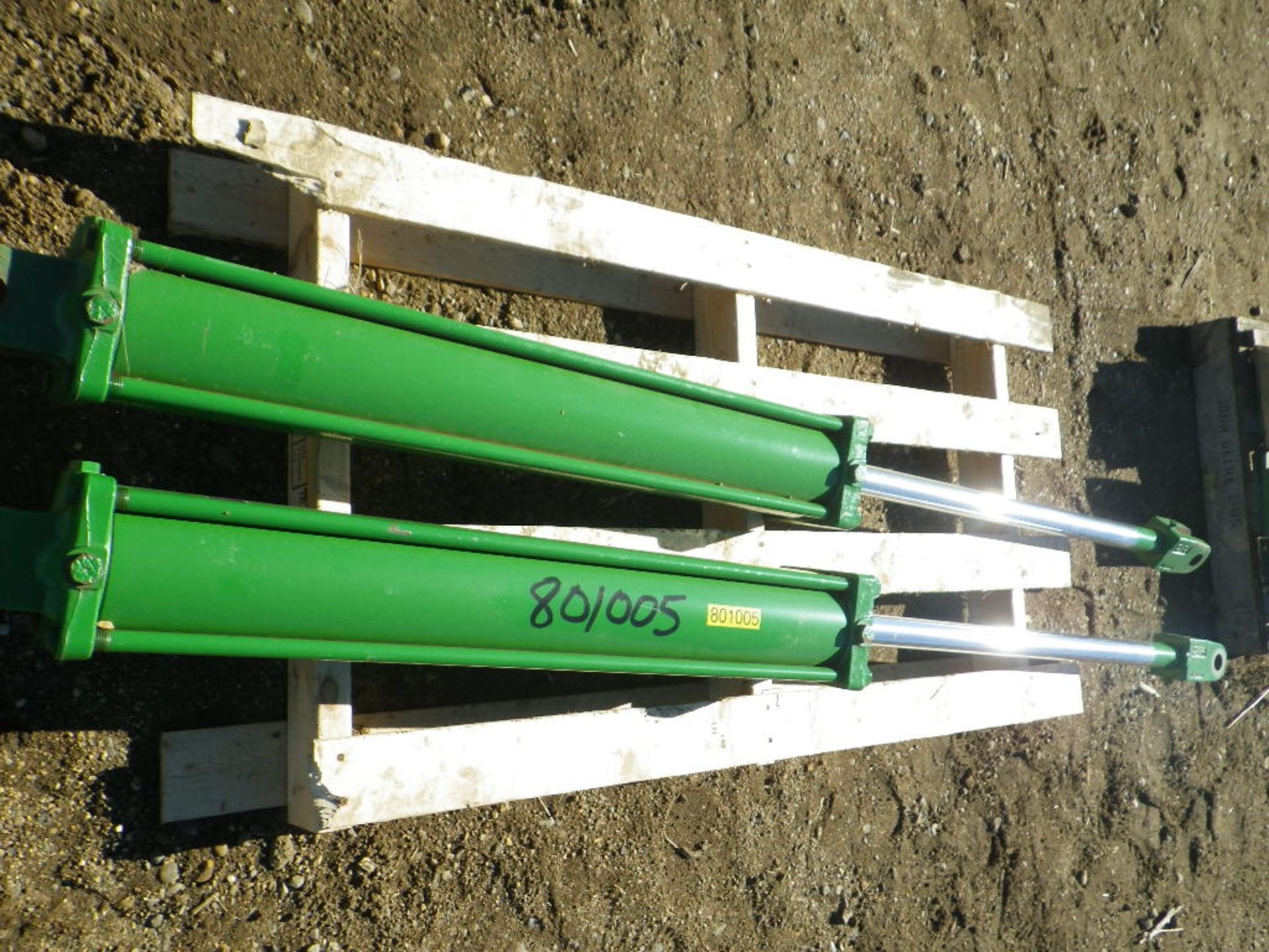 (15) 1 PAIR 5"X32" HYDRAULIC CYLINDERS