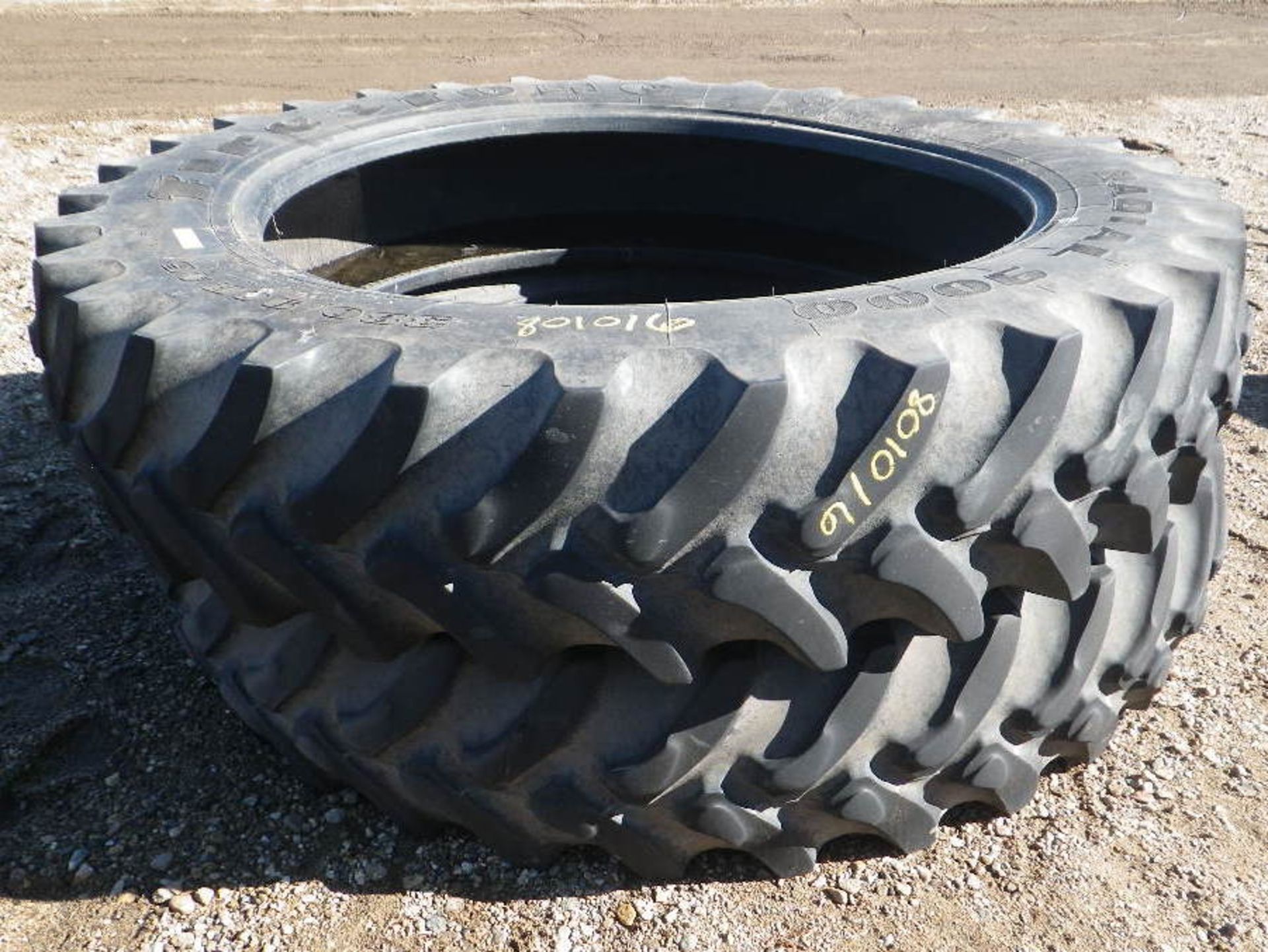 (43) 1 PAIR FS 380/90R46 RADIAL 9000 SPRAYER TIRES