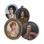 Porzellan - Bildplatten - - Sammlung von 4 kleinen Miniaturbildnissen, darunter ein Portrait