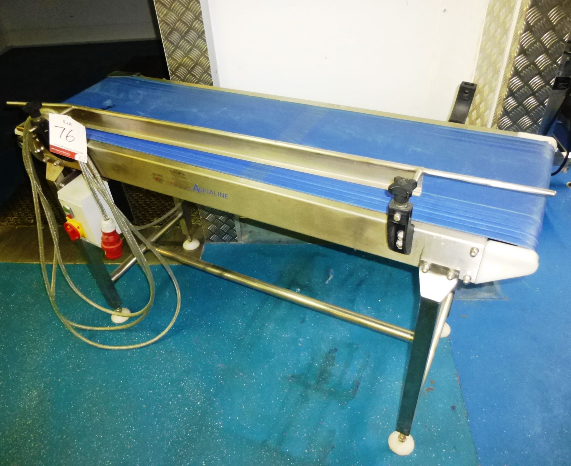 Crown Aqualine Powered Conveyor w/ Side Bar Fixing - 1460mm - Image 2 of 2