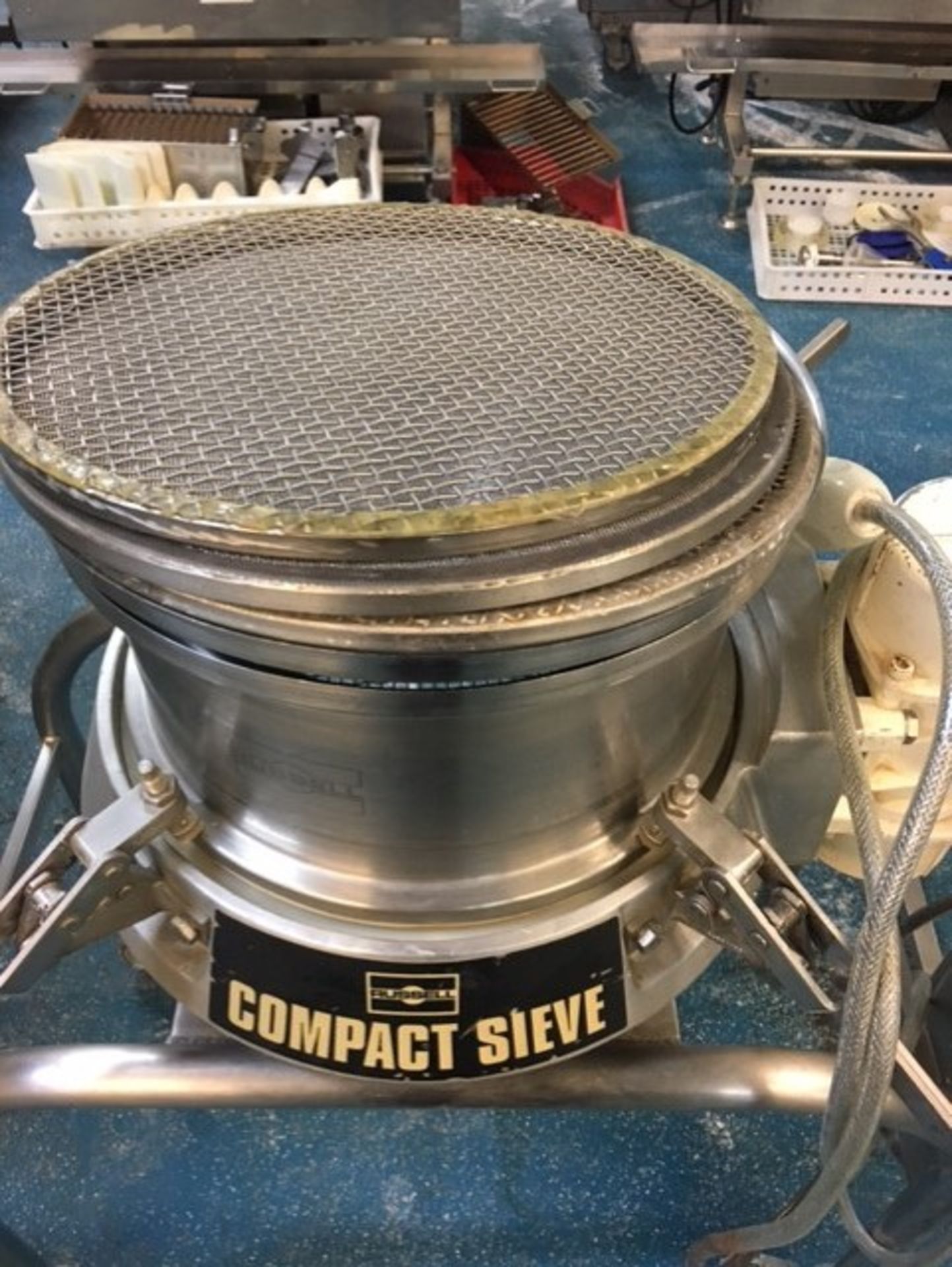 Russell Compact Sieve - Image 2 of 2