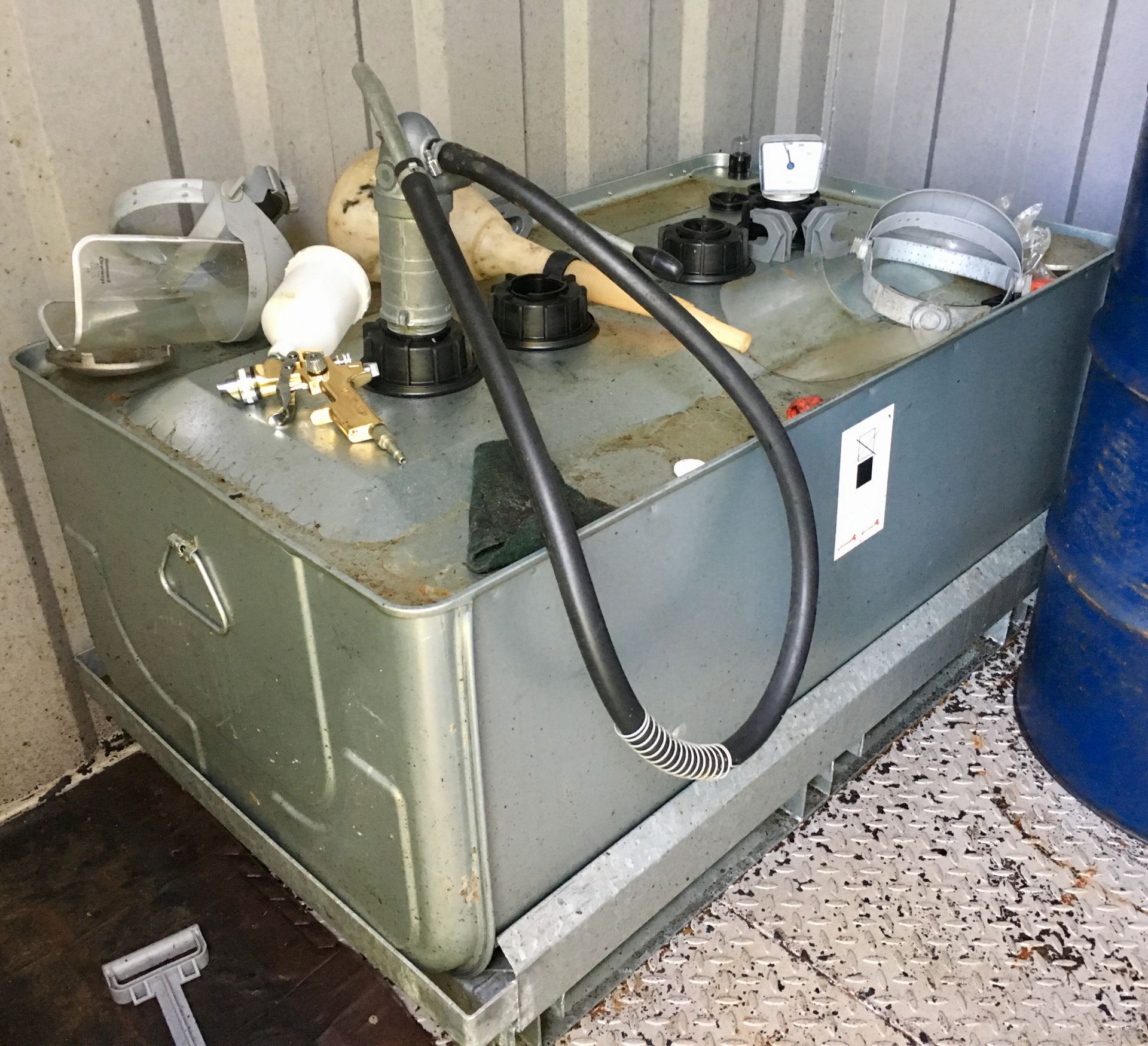 Oil Tank w/ Pump