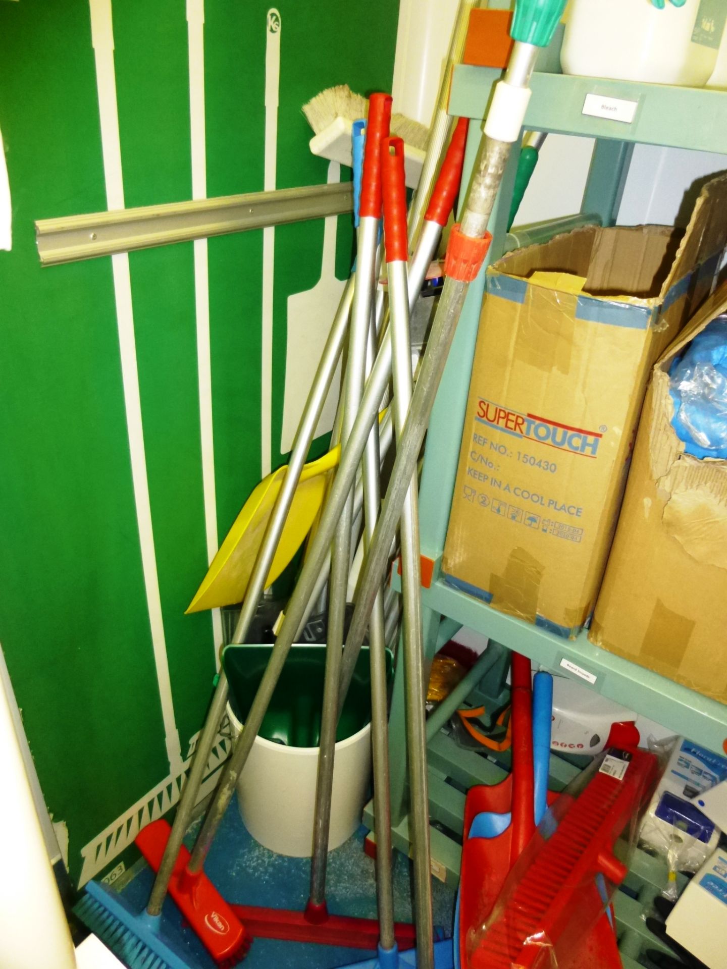 Quantity of cleaning consumables - Image 2 of 8