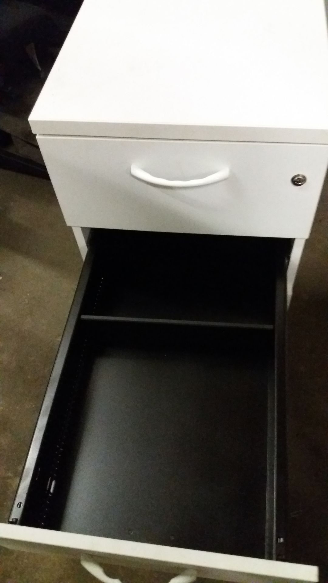 6x Under-desk Cabinets - Image 6 of 10