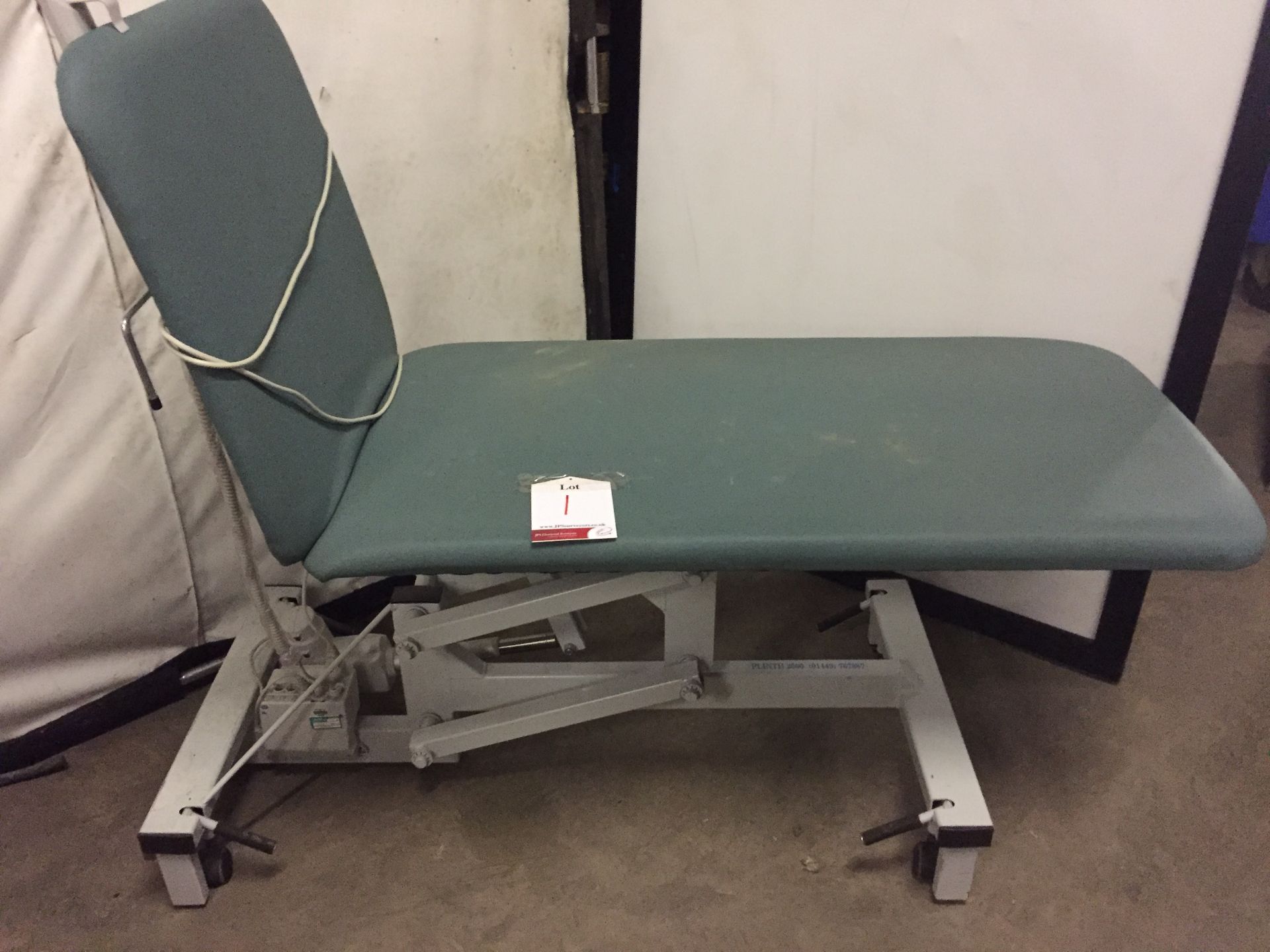 Plinth 2000 Green electric Medical bed, 2 section