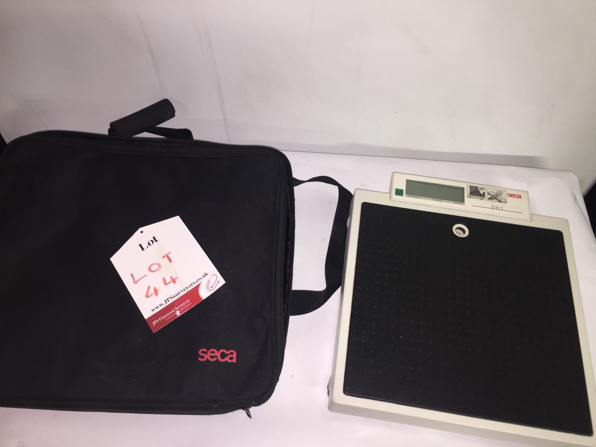 Seca Digital Weighing scales in White with Seca Ba - Image 2 of 2