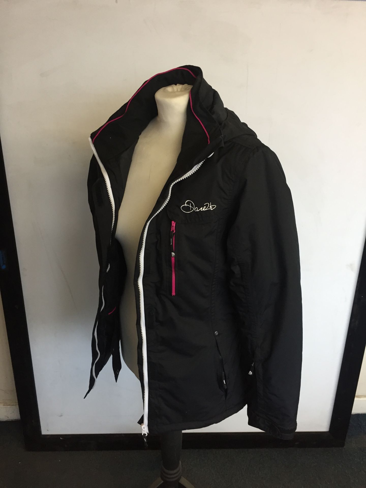 Womens Dare2B Ski/Snowboarding Jacket - Size UK10 - Image 3 of 3