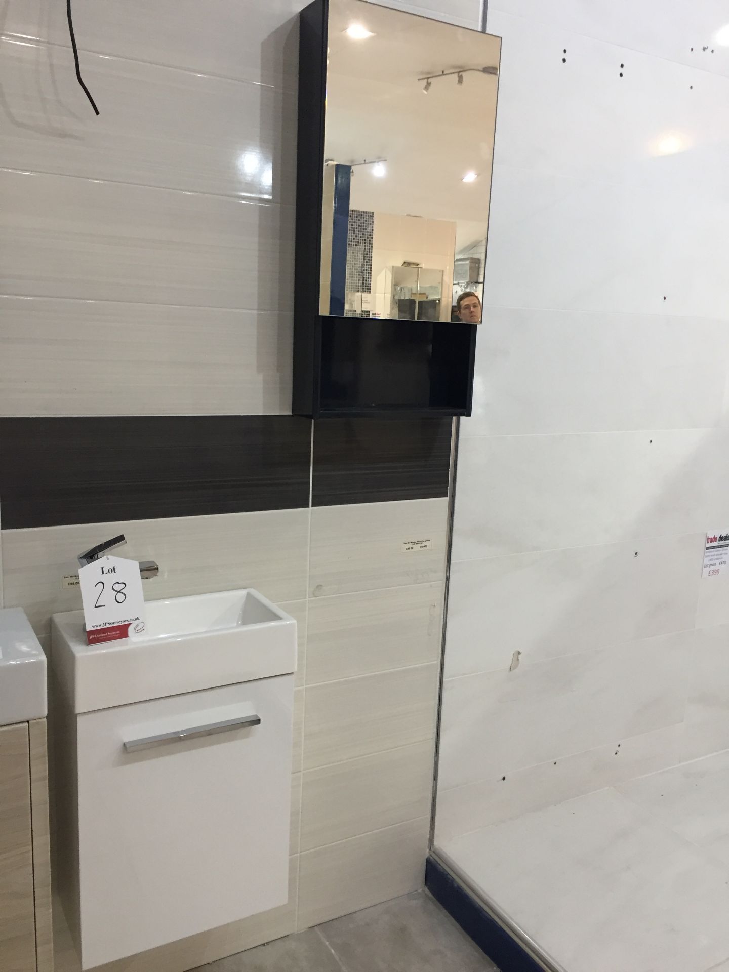 Gloss white wall mounted vanity unit w/ basin (390mm) w/ Black gloss mirror unit (380x750mm) - Image 5 of 5