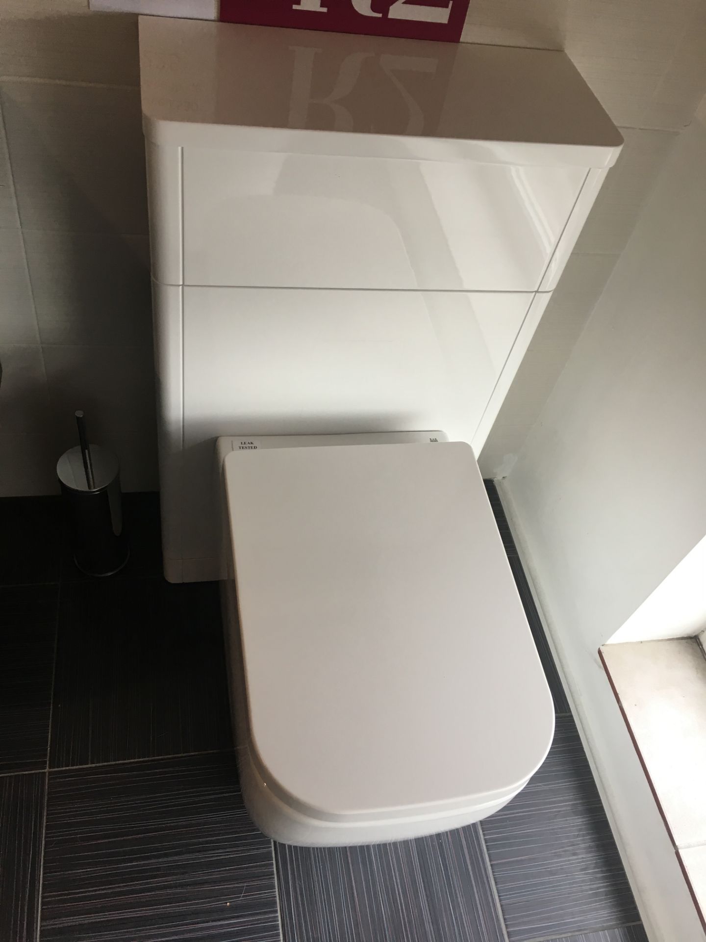 Contour 700mm wall mounted basin unit & tapContour 500mm WC unit w/ WC pan & seatTotal RRP - £424 - Image 3 of 9