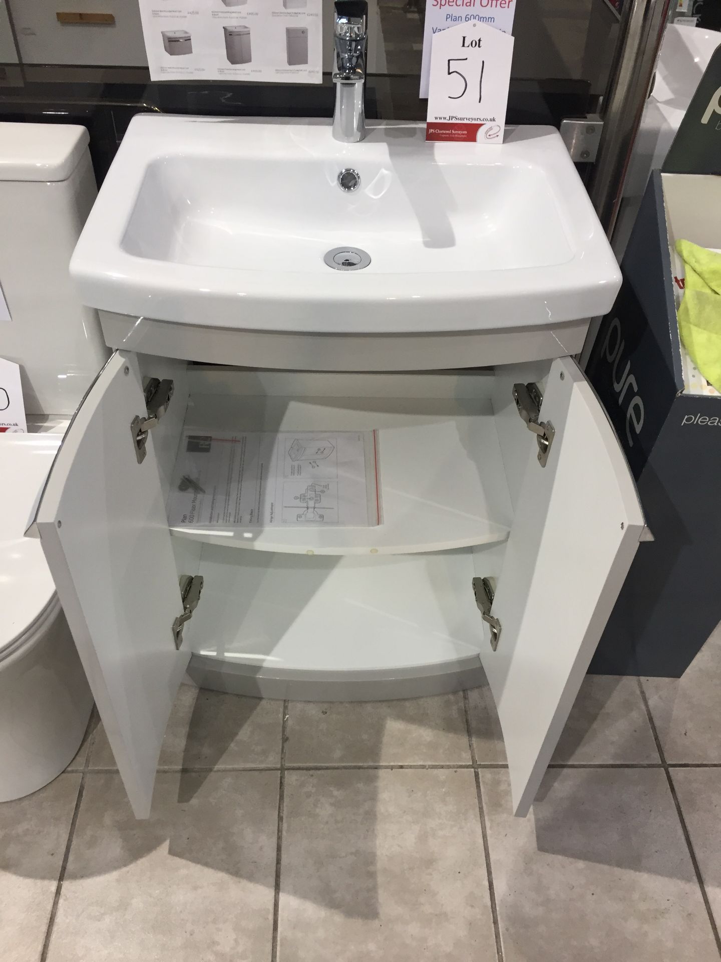 Plan 600mm vanity unit & basin - Image 2 of 4