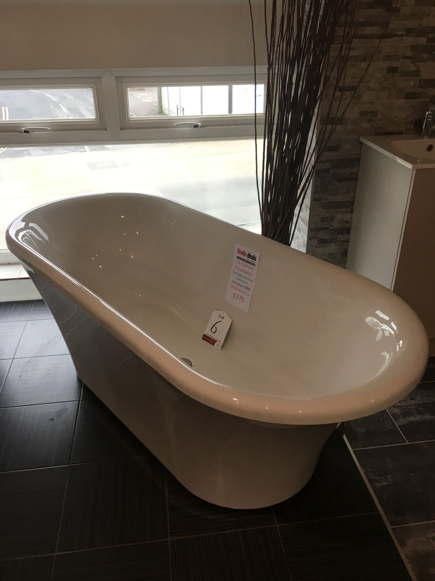 Burlington Brindley soaking tub (168cmx74cm)Reduced to £379 - Image 2 of 3