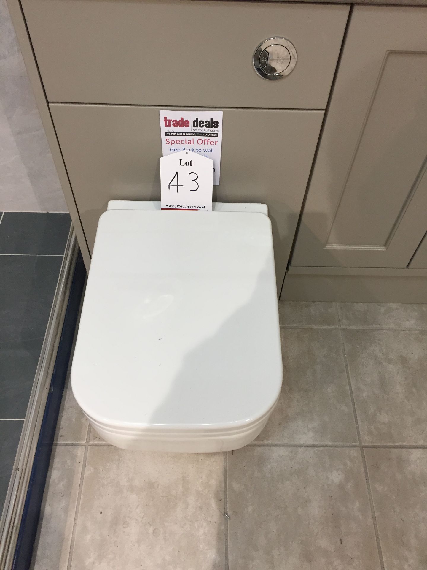 Burford mocha sink & WC unit w/ geo back to wall WC pan w/ soft close seat 1500mm) £260 reduced £239 - Image 4 of 5