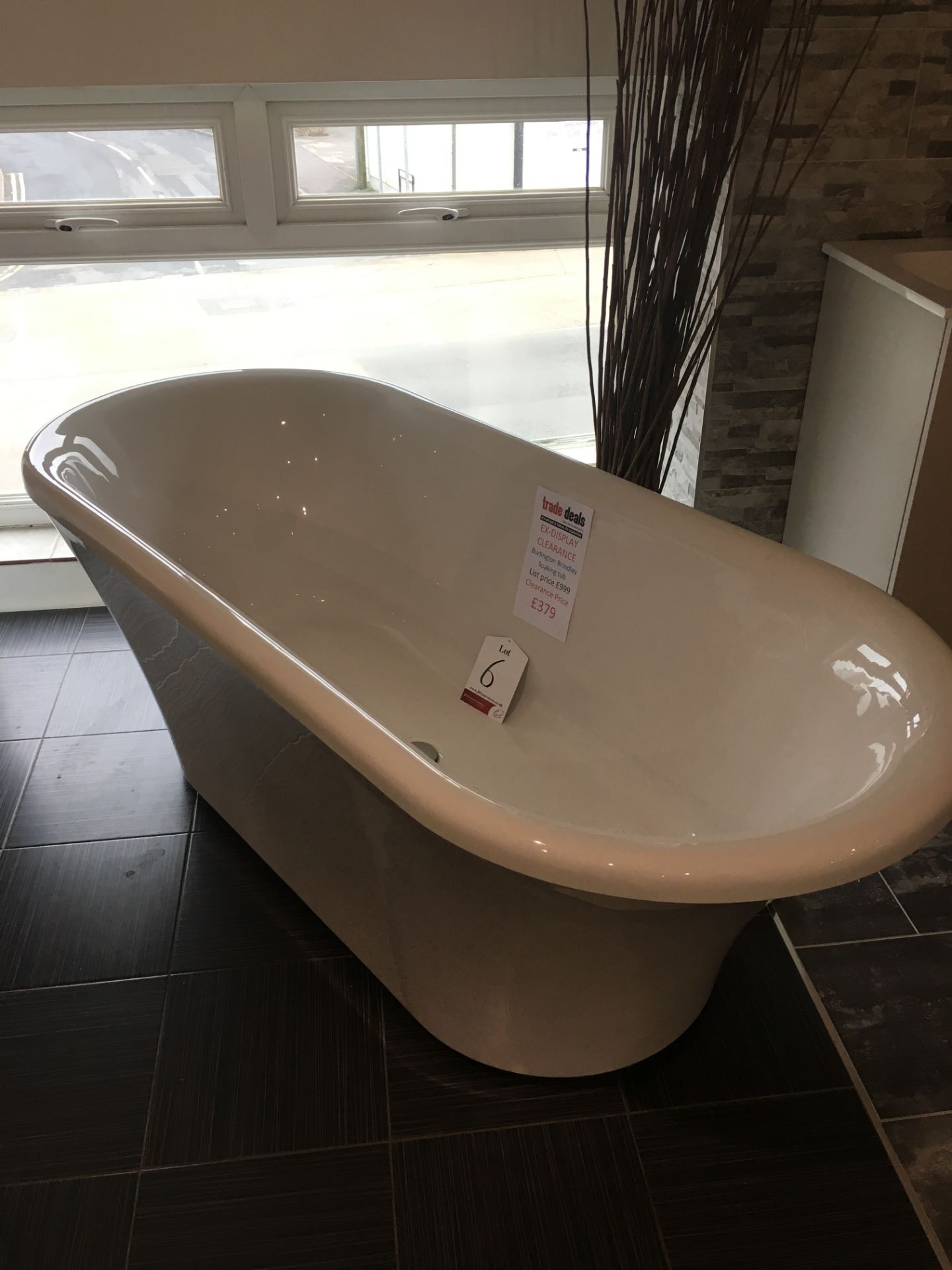 Burlington Brindley soaking tub (168cmx74cm)Reduced to £379