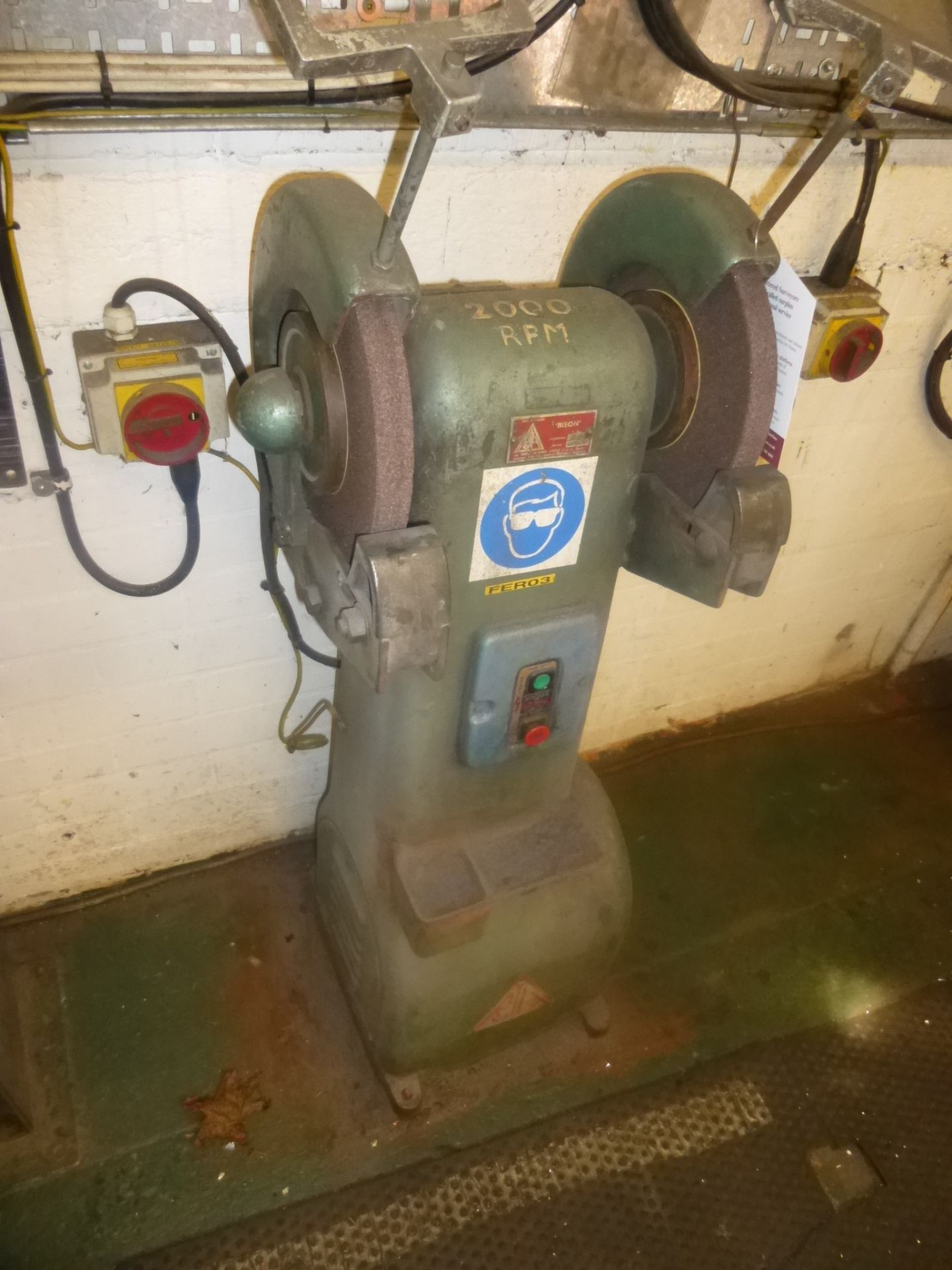 RJH double ended pedestal grinder 2000RPM - Image 2 of 2