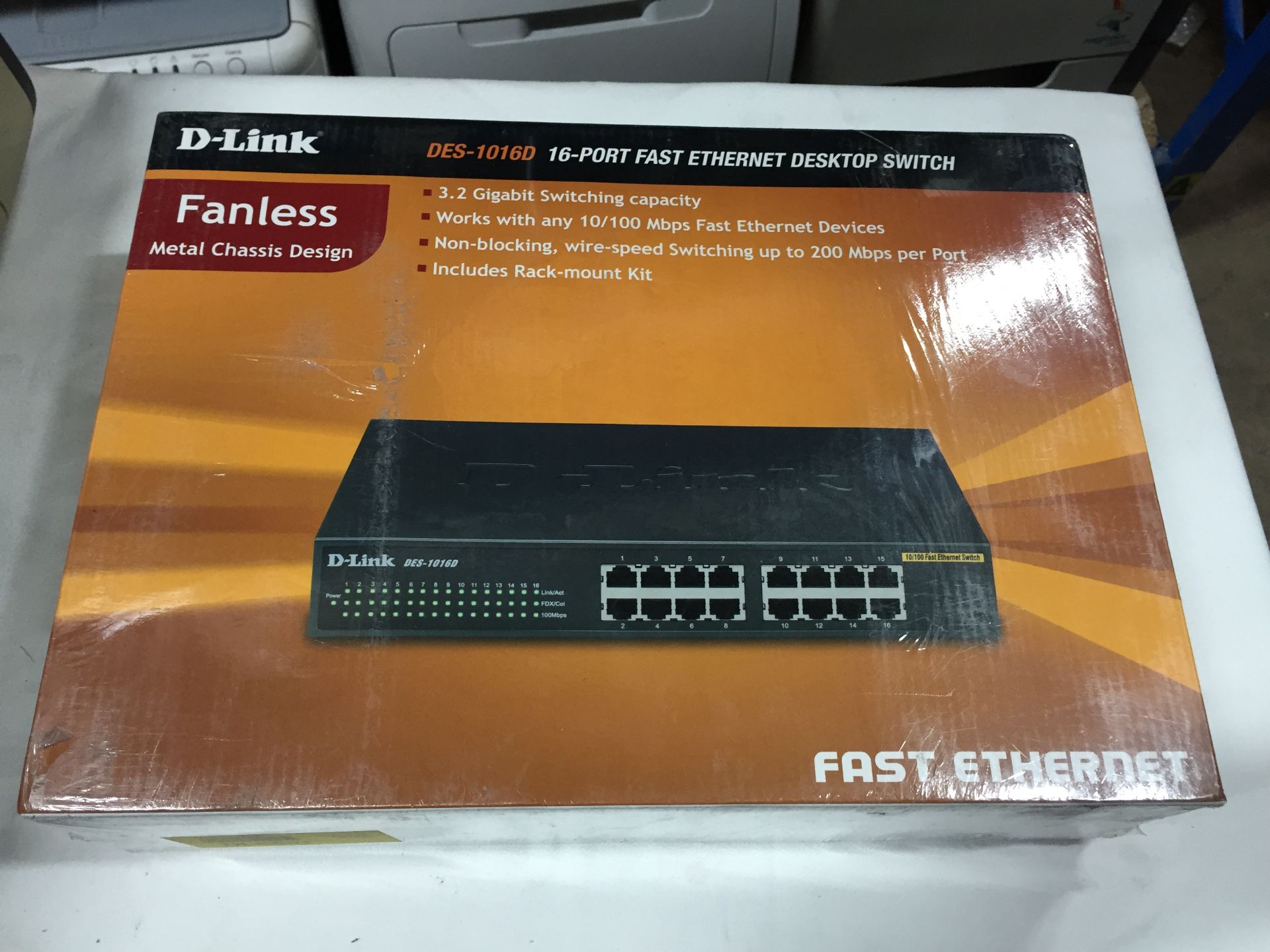 D-Link DES-1016D 16 Port Fast Ethernet Desktop Switch