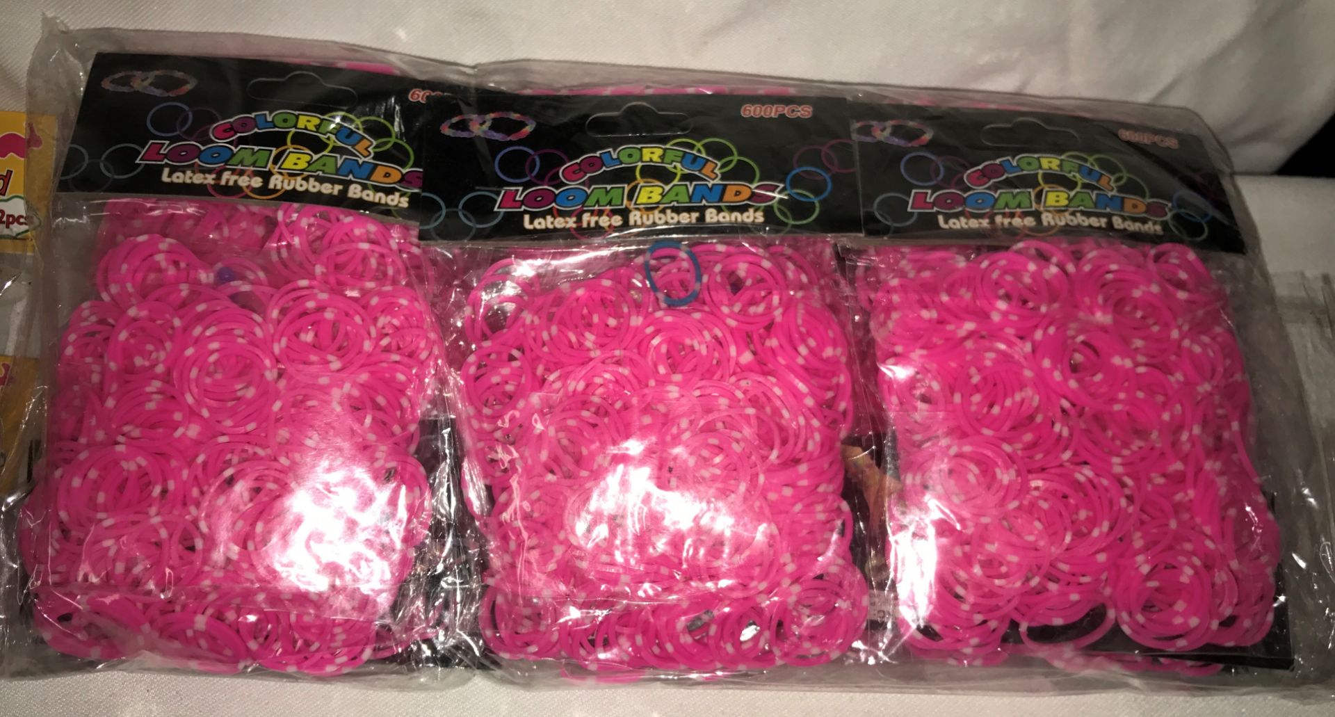 Approximately 500 x Silicone Animal Bands & Dotted Loom Bands - Image 3 of 3