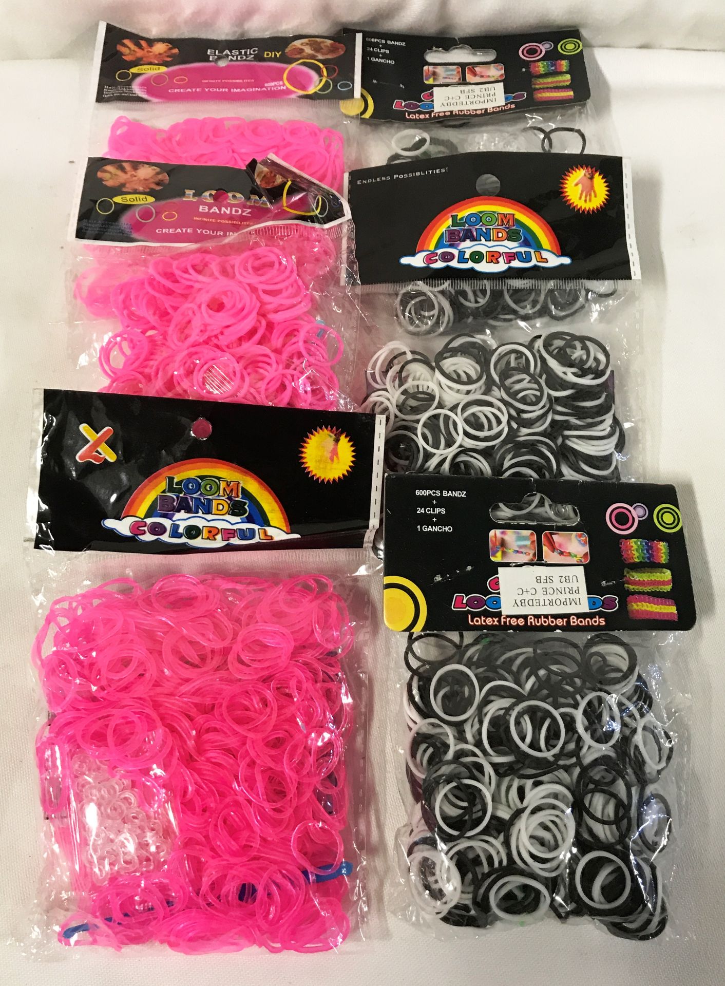 195 x Packs of Mixed Coloured Loom Bands - Packs of 600