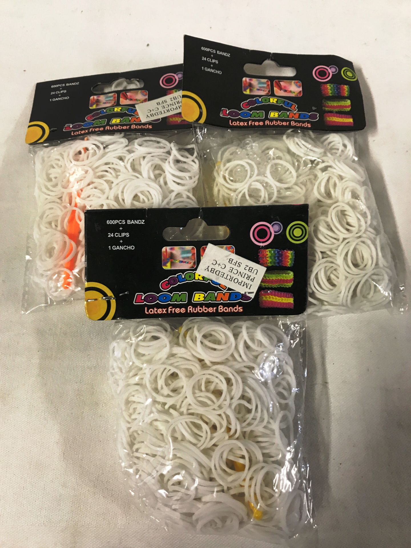 80 x Packs of White Loom Bands - Individual Packs of 600