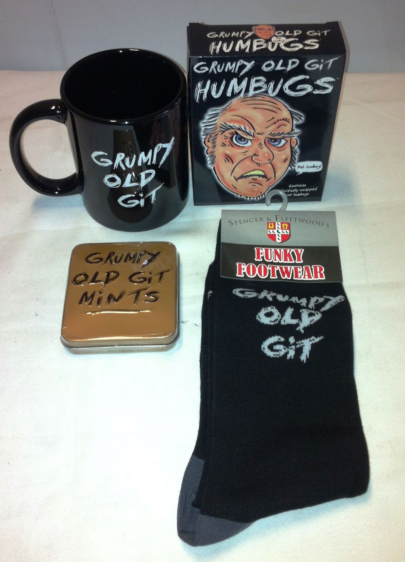 19 x Grumpy Old Men Gift Packs containing Mugs, Mints & Socks