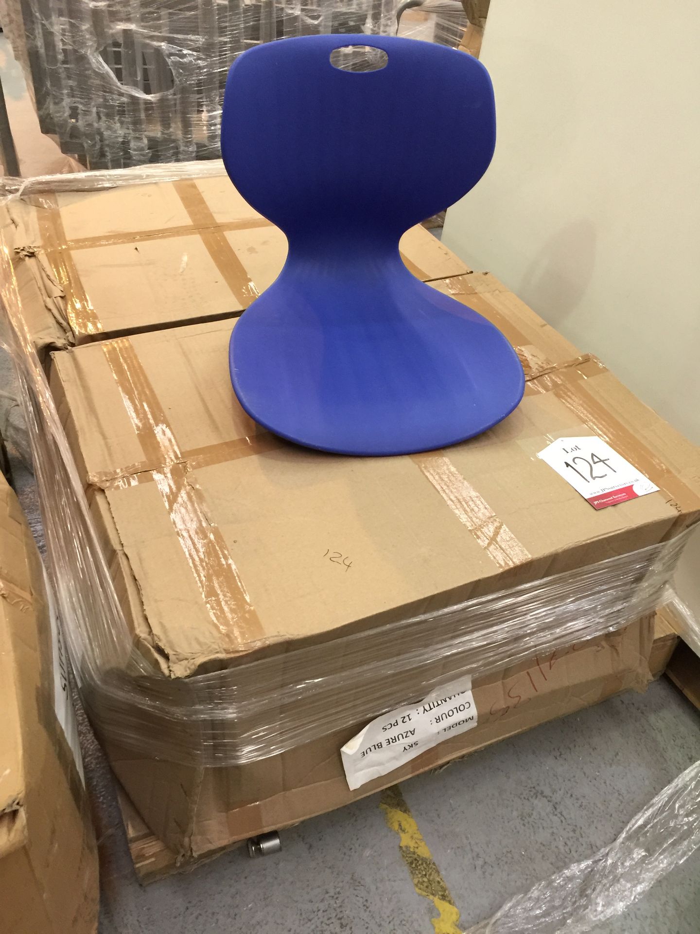 24 azure plastic chair seats only - in 2 boxes - Image 2 of 2