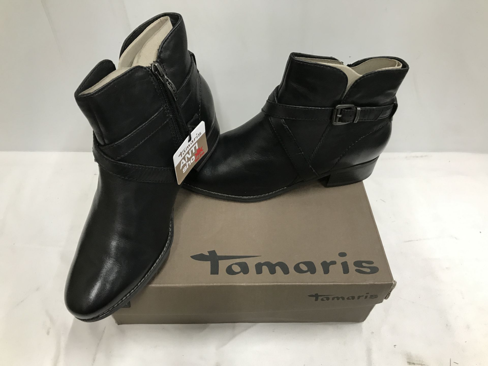 7 x Pairs of Tamaris Ladies Shoes - Image 4 of 7