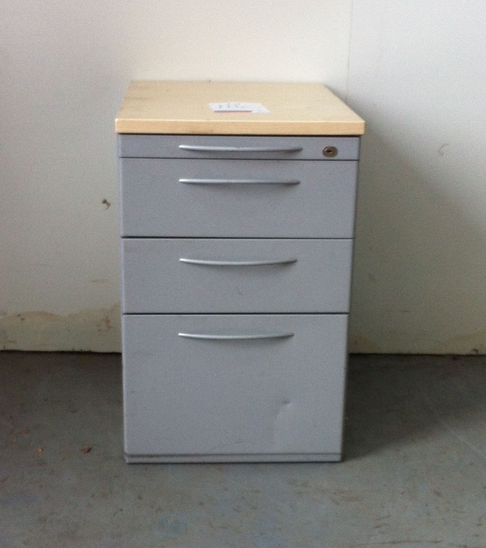 3 Drawer Metal Filing Cabinet - Image 2 of 2