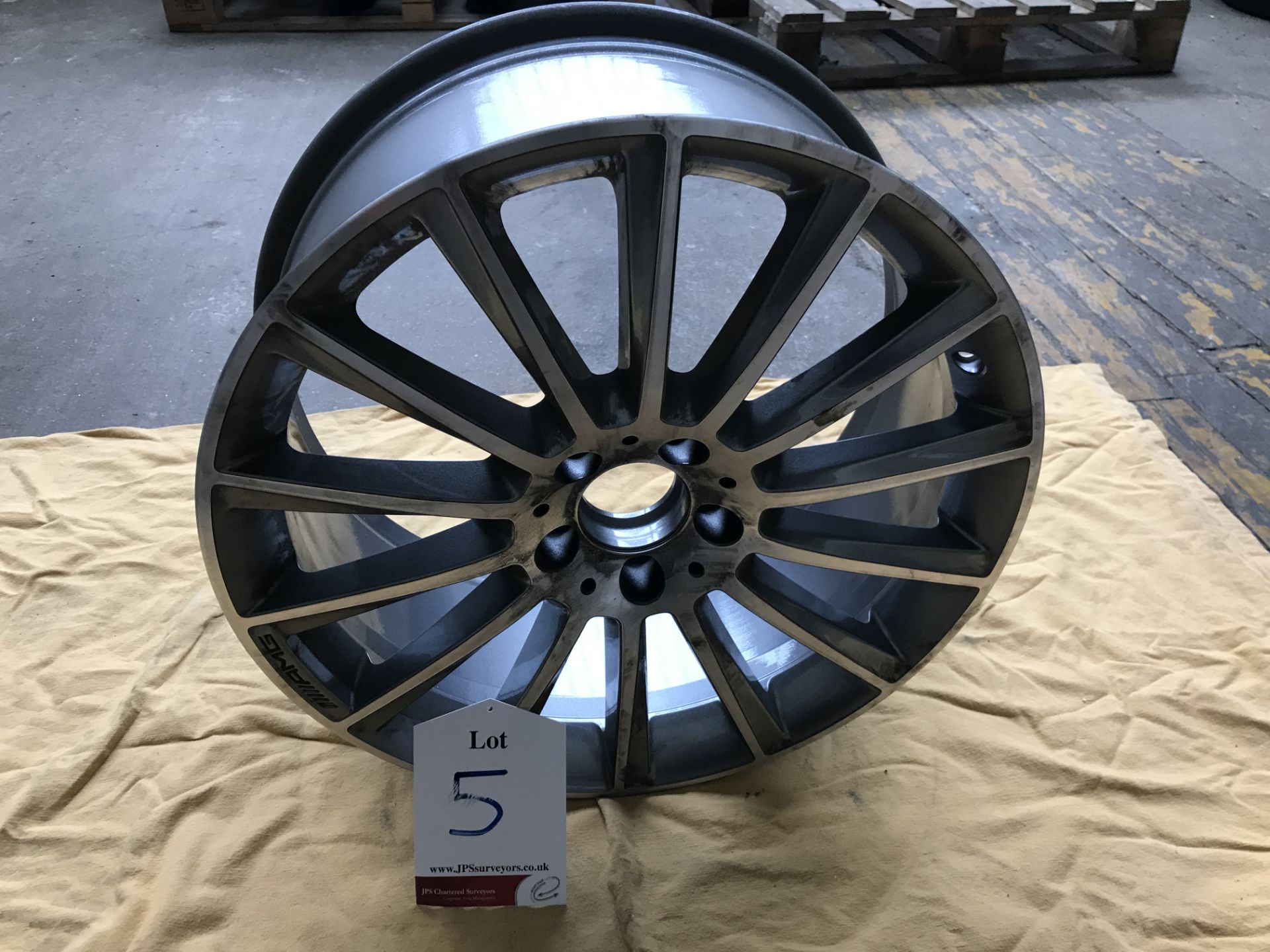 Mercedes AMG E63 19" Alloy - Image 2 of 3