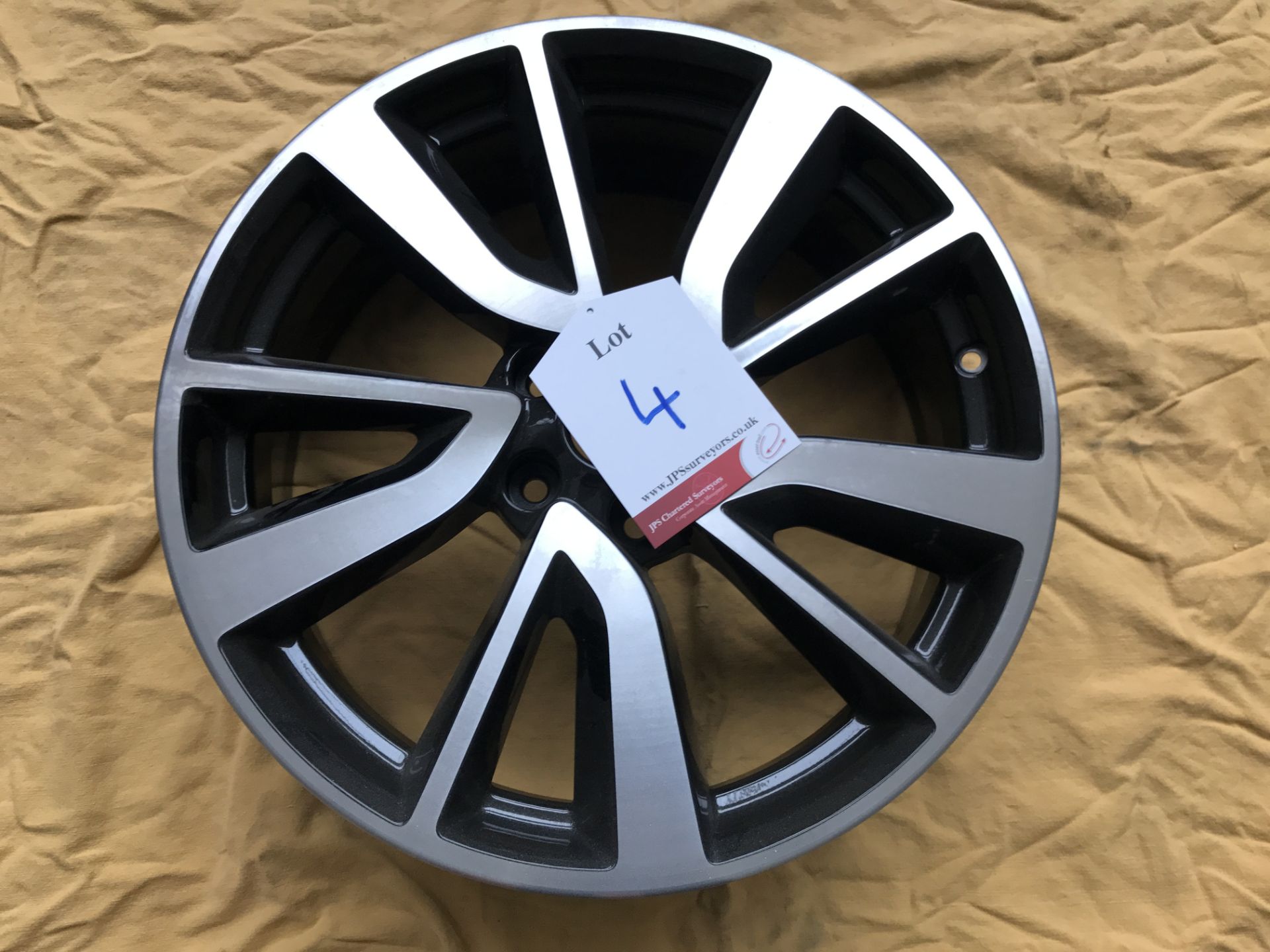 2 x Nissan Qashqai 19" Alloys