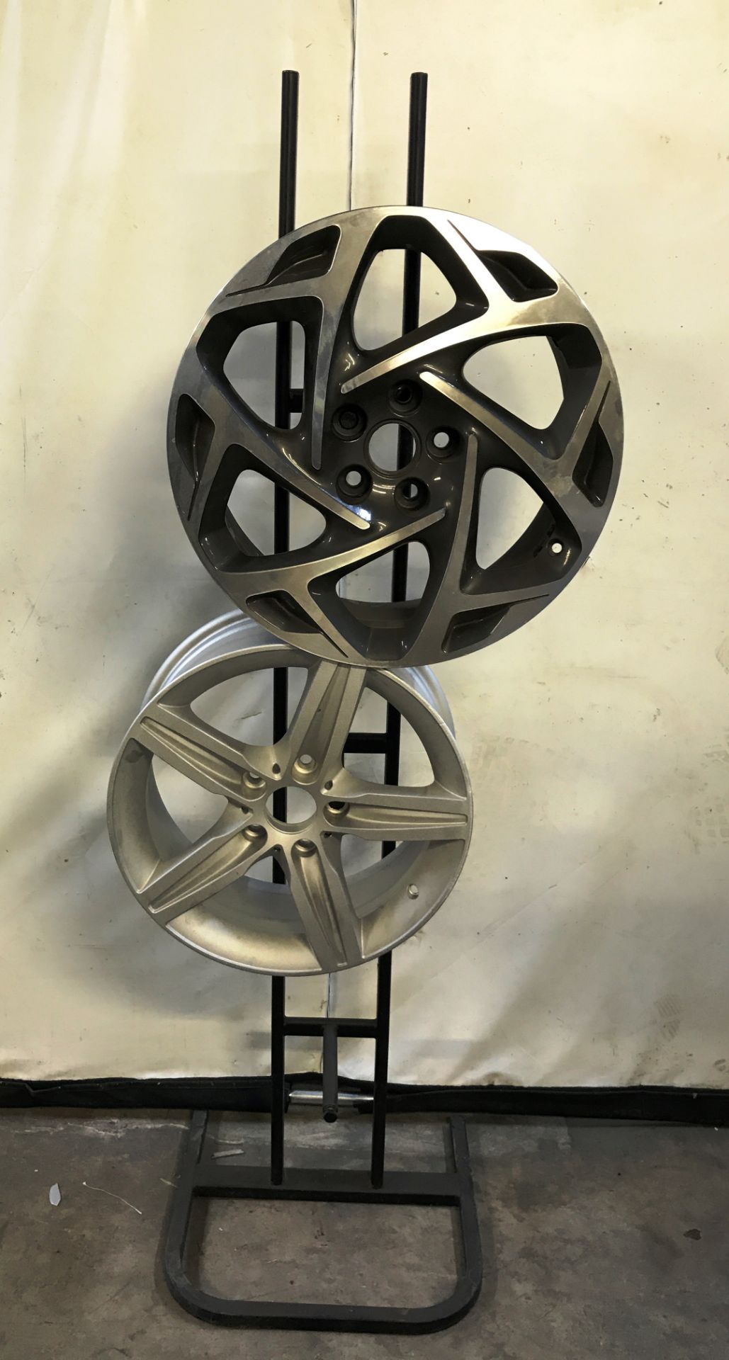 2 x Alloy Wheel Stands - With 2 Ex-Display Alloys Attached - Image 2 of 3