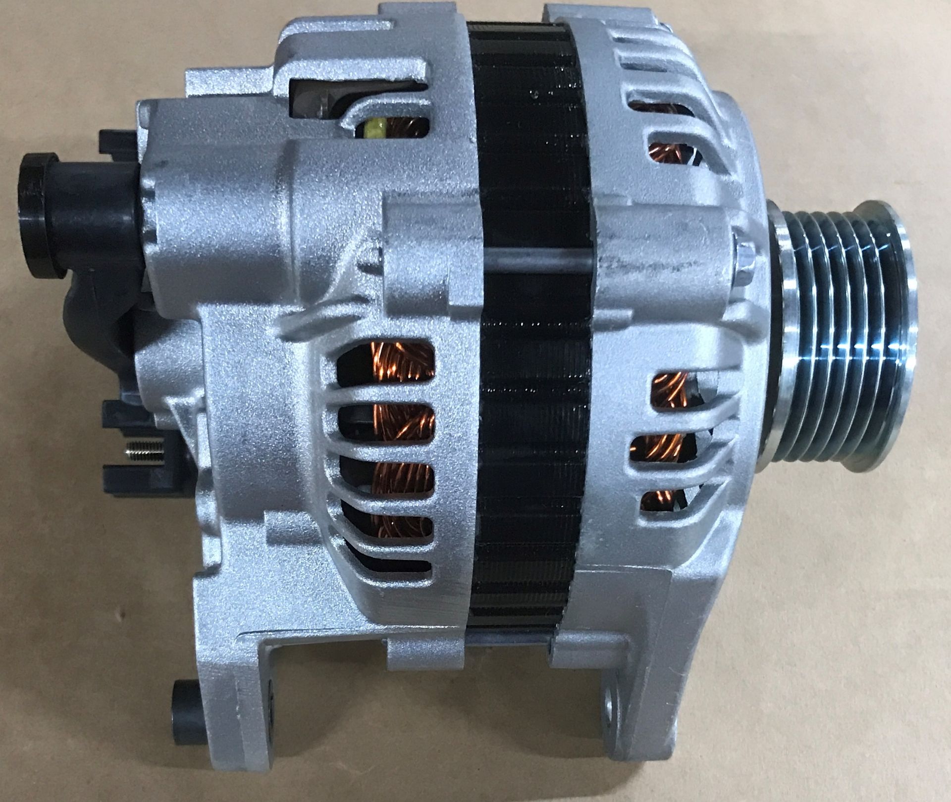 3 x Lucas Alternators LRB00223