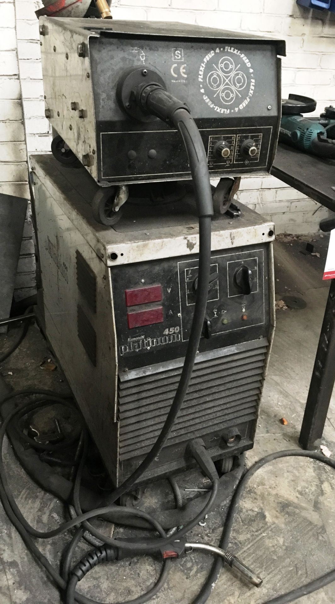 Kamanchi Platinum 450 Mig Welder Set w/ Flexi Feed 4 Wire Feed - Image 2 of 2