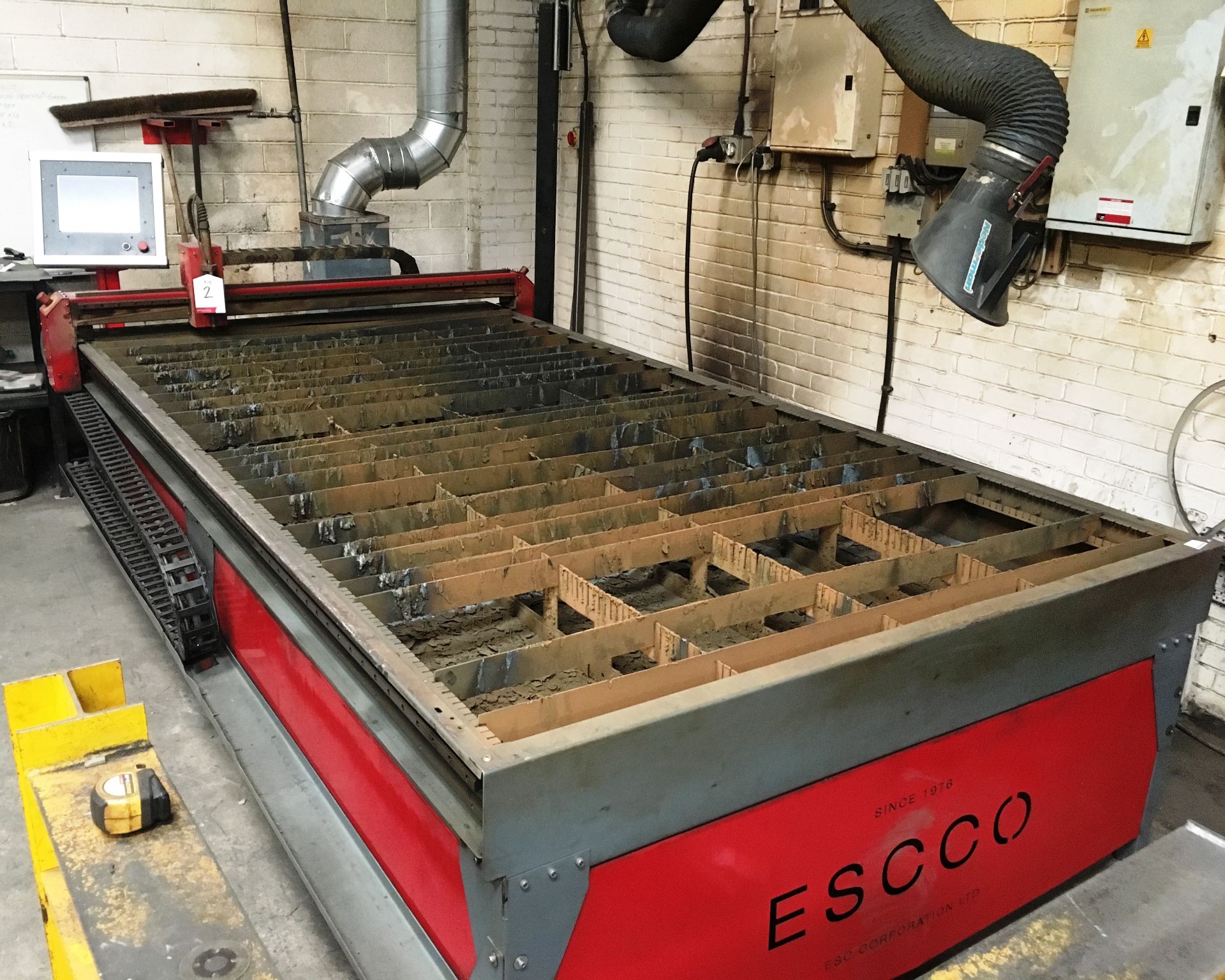 Escco 1050 CNC Air Plasma Cutting Table w/ Hypertherm Powermax 105 Plasma Cutter - Image 7 of 10