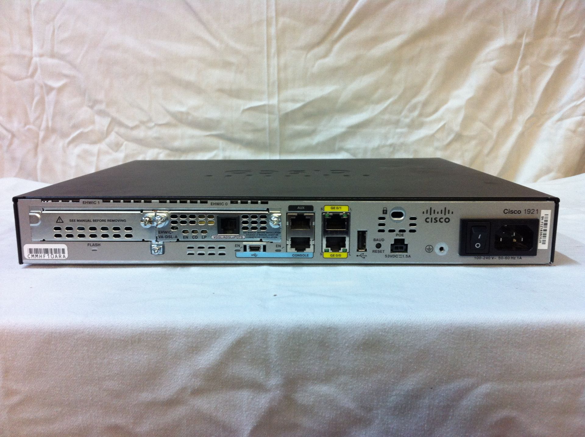 Cisco 1900 Series router and Cisco Sytems Ethernet Switch. - Image 5 of 6