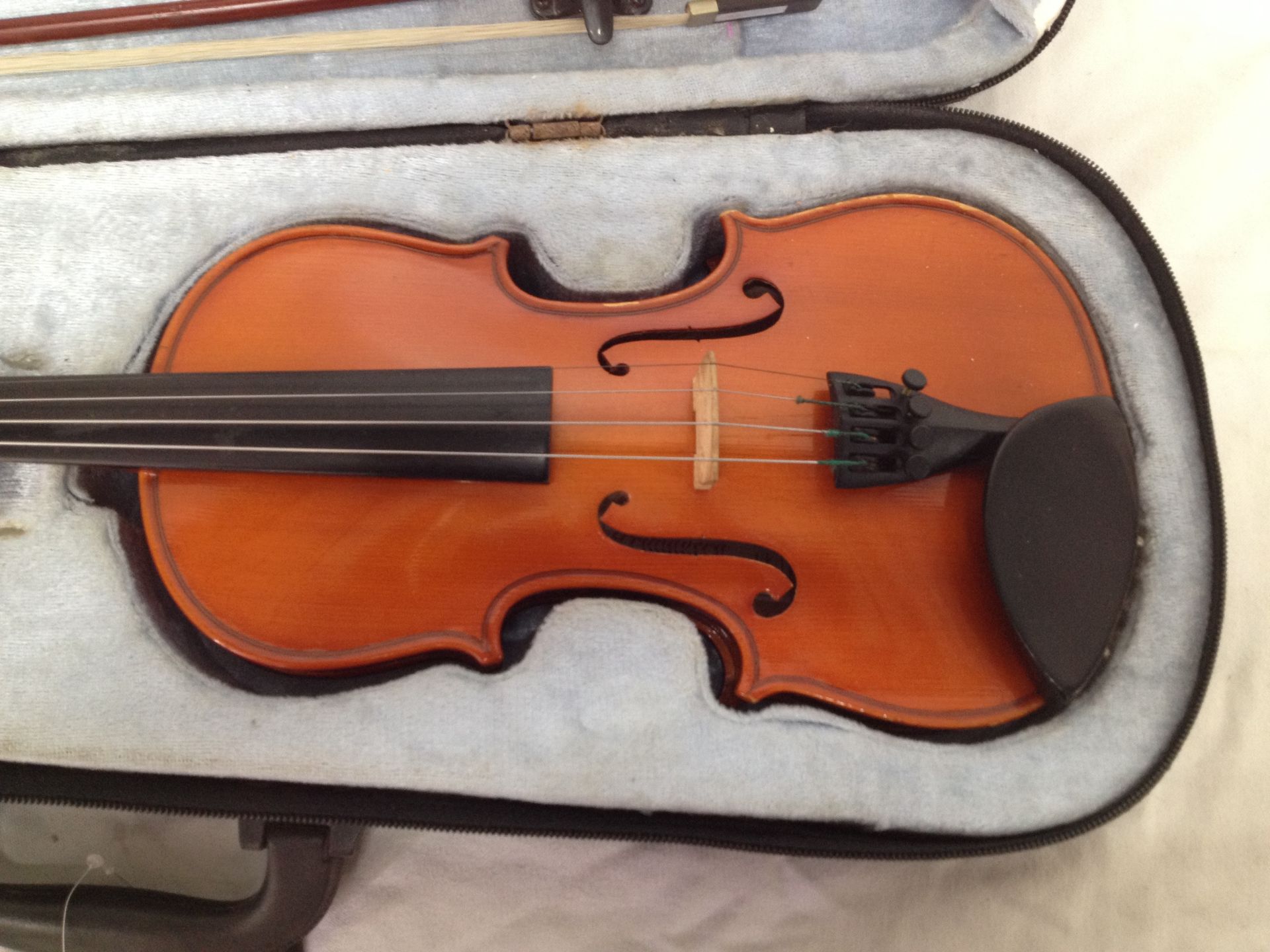 Primava 1/4 Violin with Case - Image 2 of 3