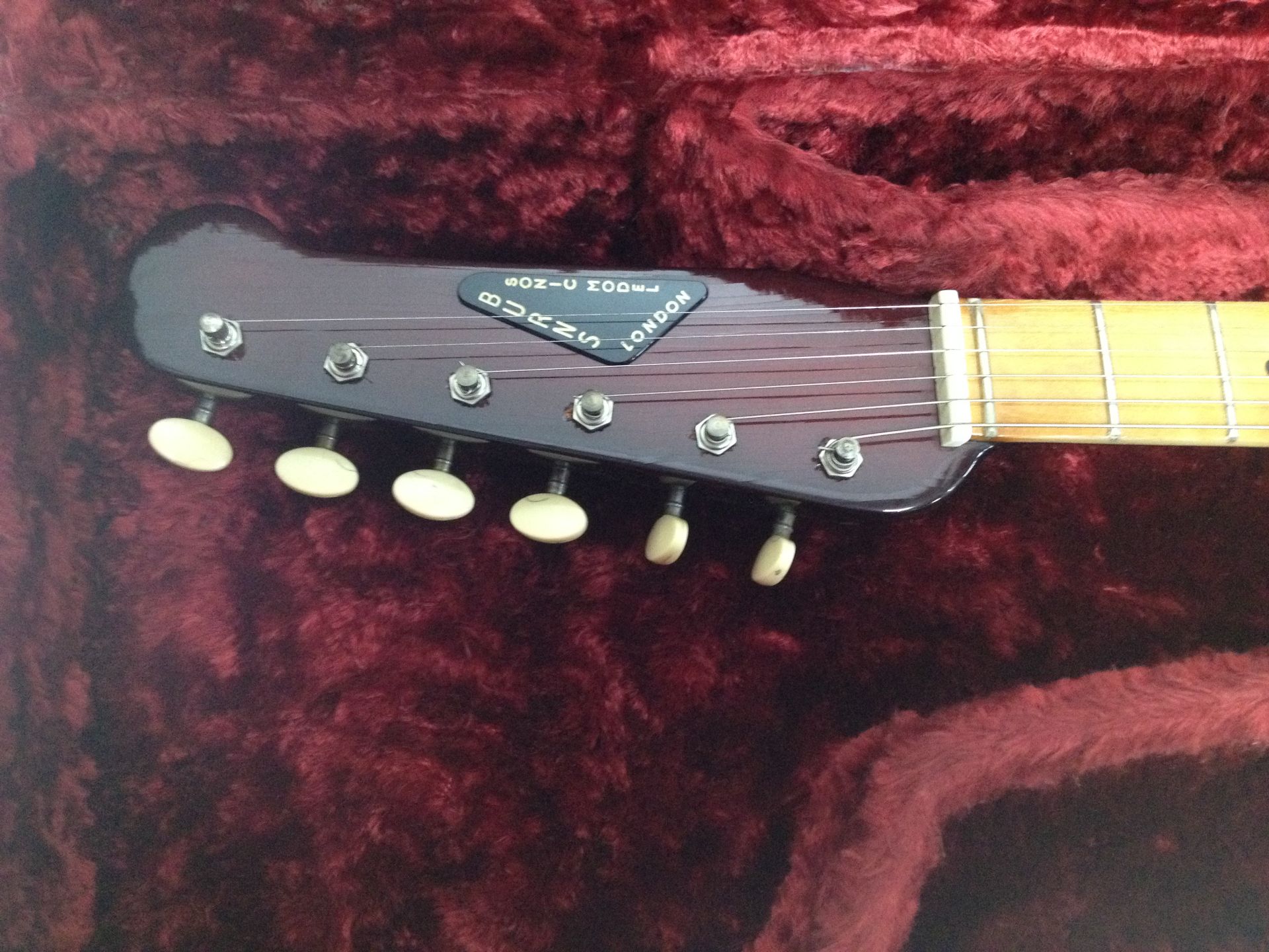 Burns Tri-Sonic Electric Guitar in Brown, Black and Piano White; with Hard Case - Image 4 of 7