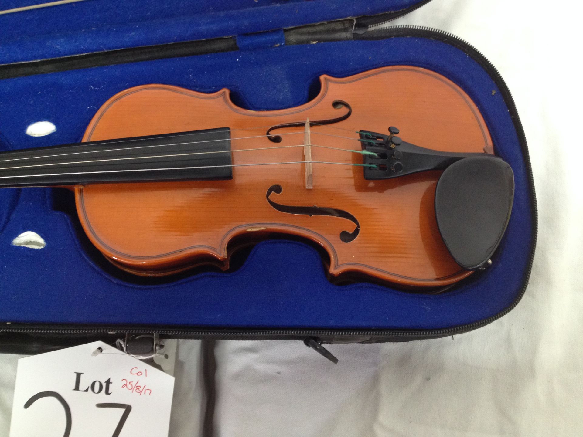 Primava 1/4 Violin with Case - Image 2 of 3