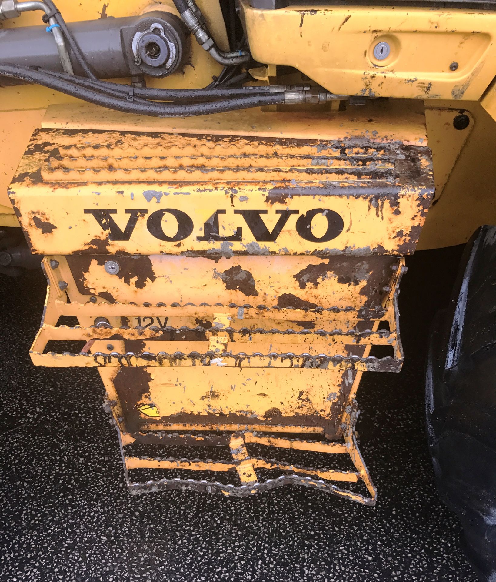 Volvo BL-71 Backhoe Loader - YOM: 2005 - Image 10 of 21