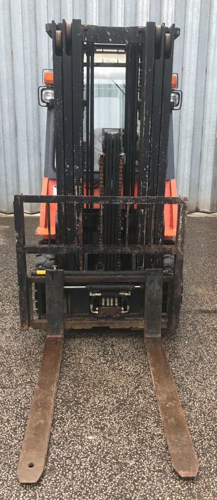 Feeler FD25 2.5T Diesel Forklift Truck - YOM: 2014 - Image 17 of 18