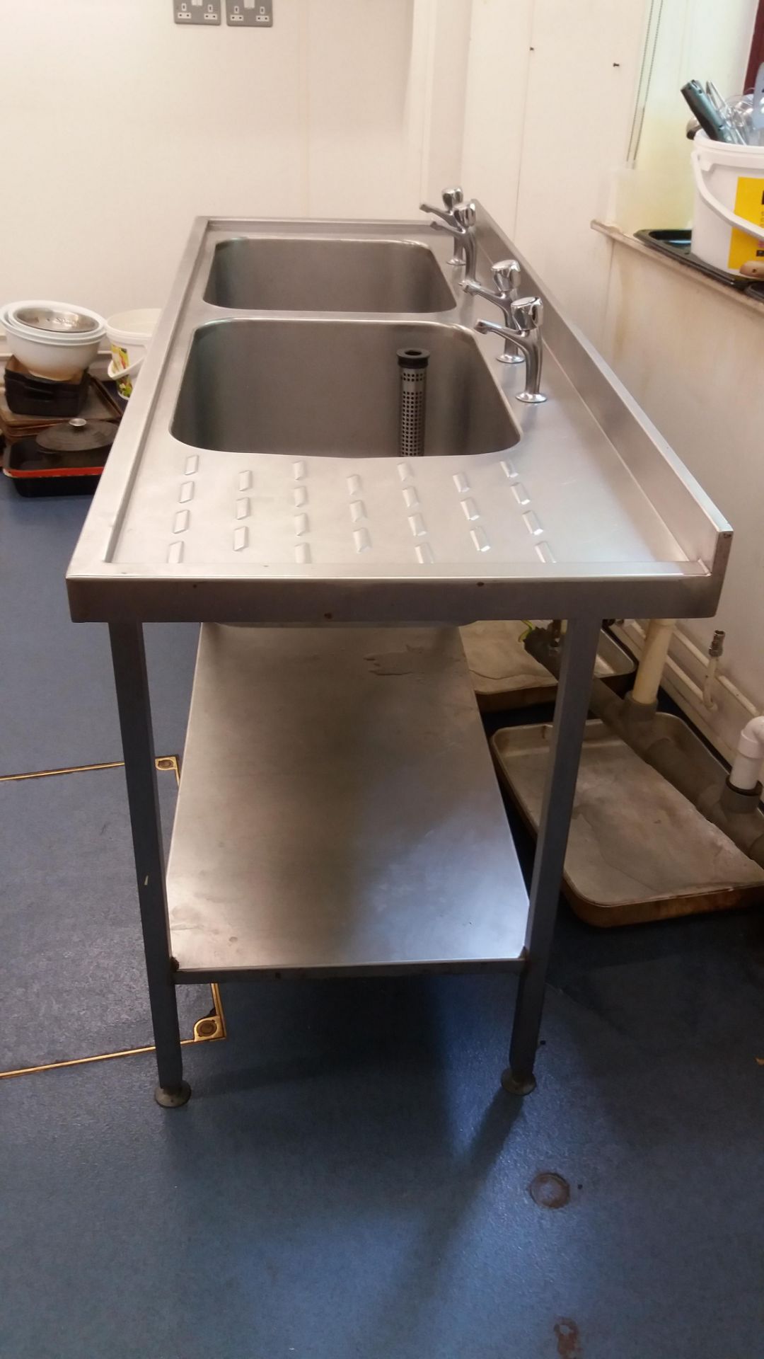 Stainless steel deep double bowl sink 180 x 65 x 86 cm with drainer, splashback and undershelf - Image 3 of 3