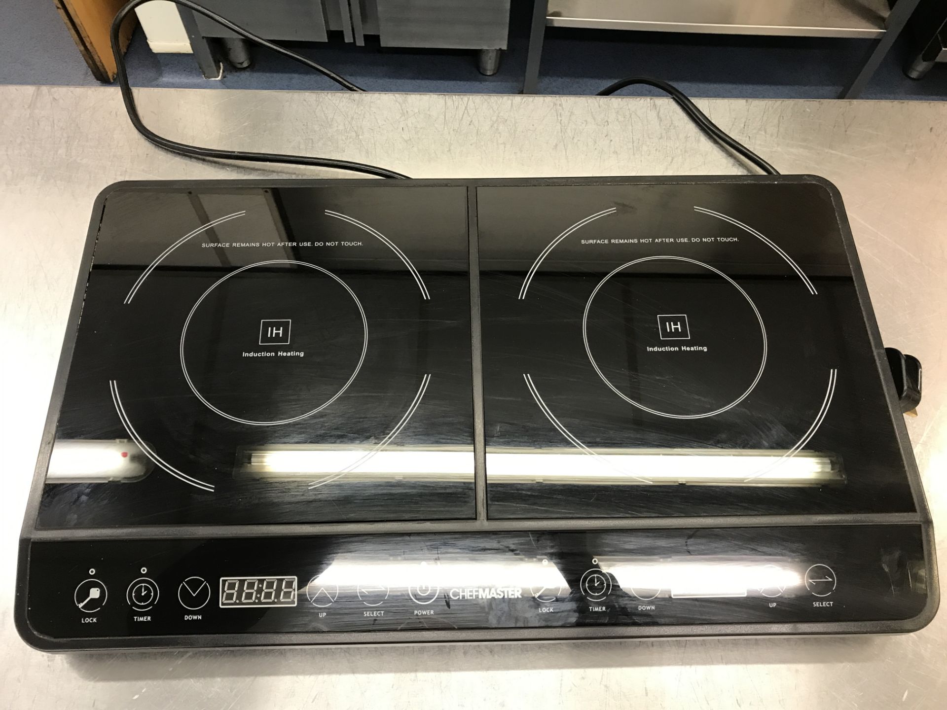 Chefmaster 3100W HEA517 2 burner induction hob