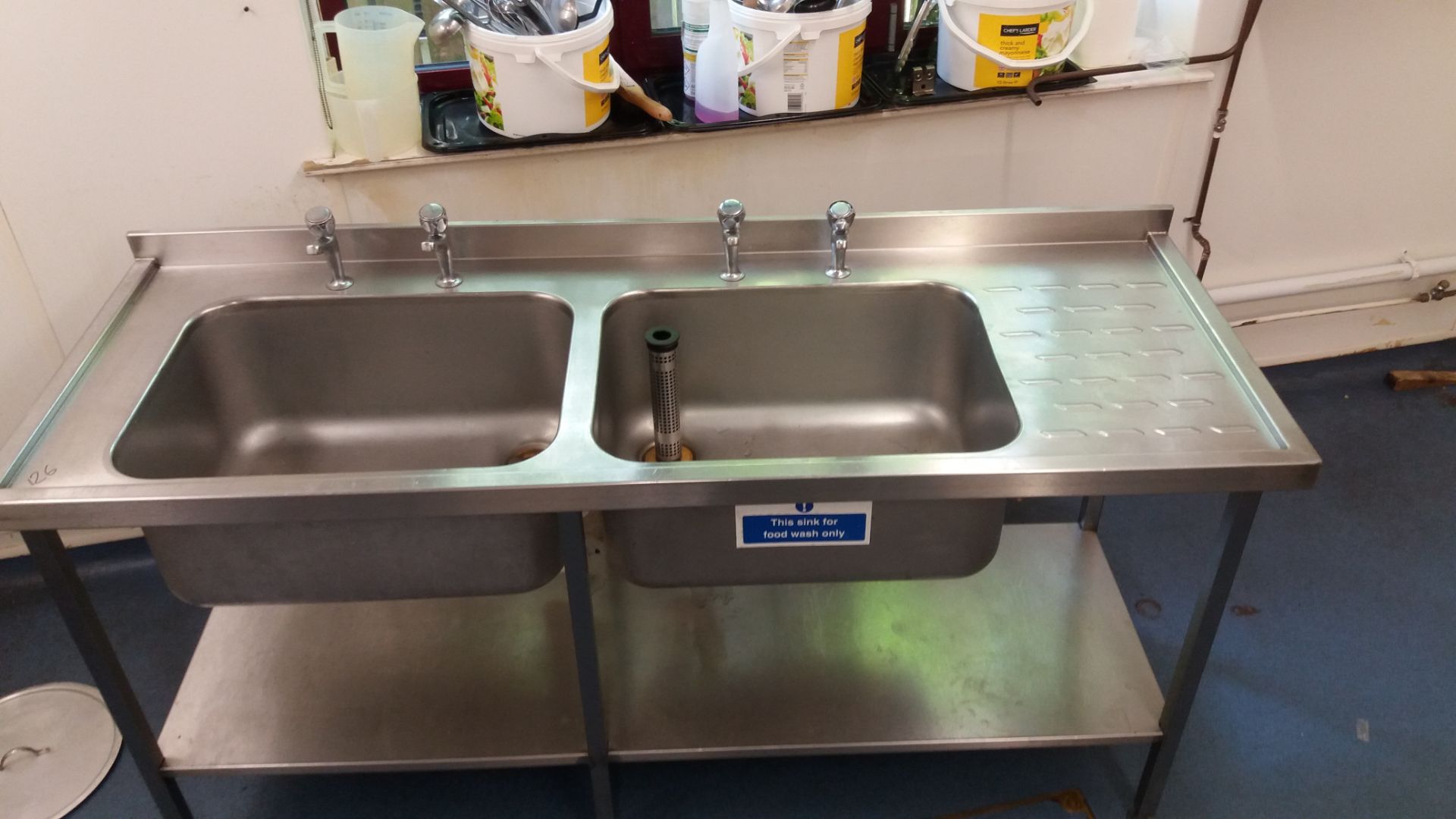 Stainless steel deep double bowl sink 180 x 65 x 86 cm with drainer, splashback and undershelf - Image 2 of 3