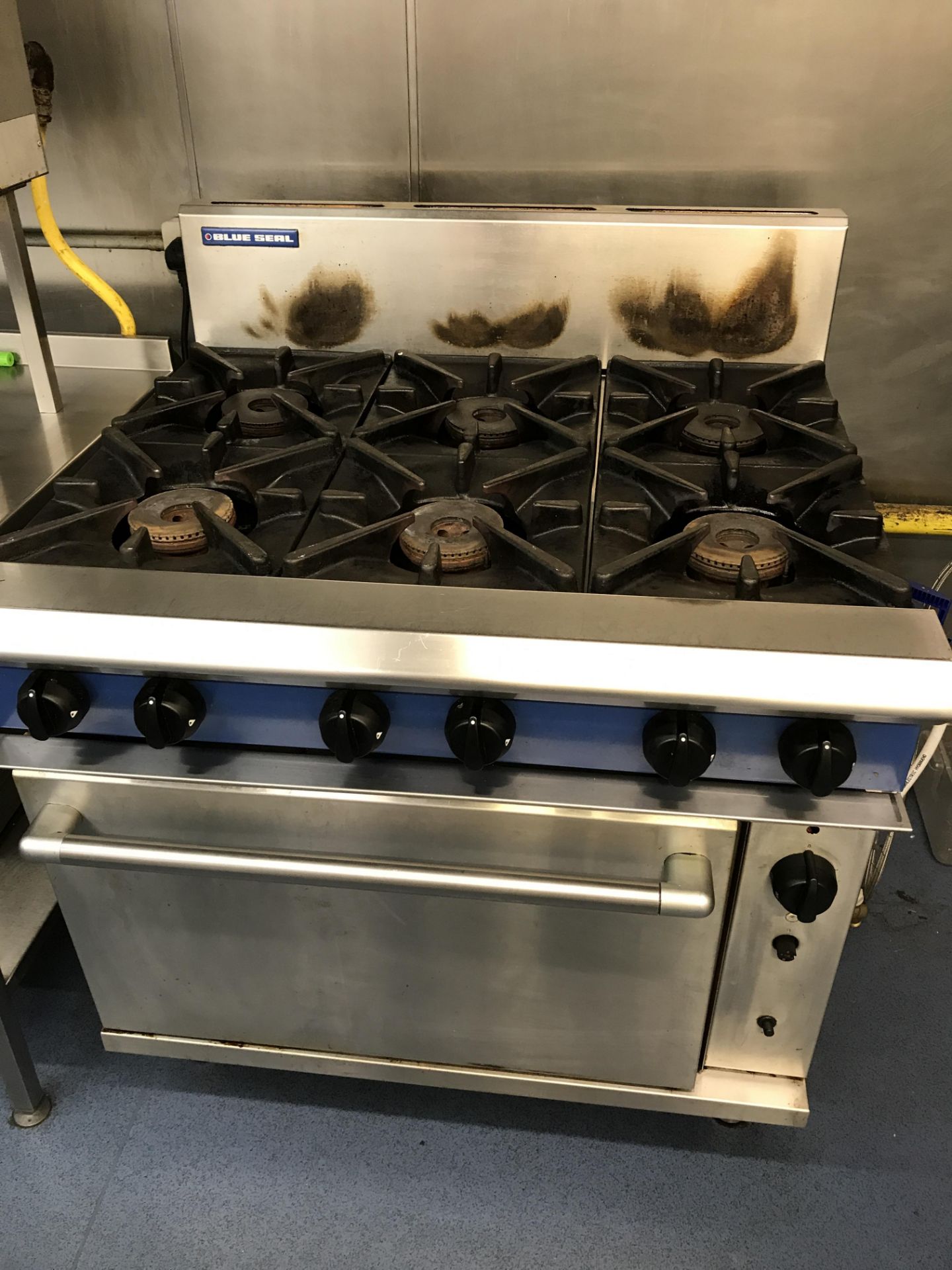 Blue Steel 6 burner gas oven 90 x 81 x 109 cm - Image 2 of 4